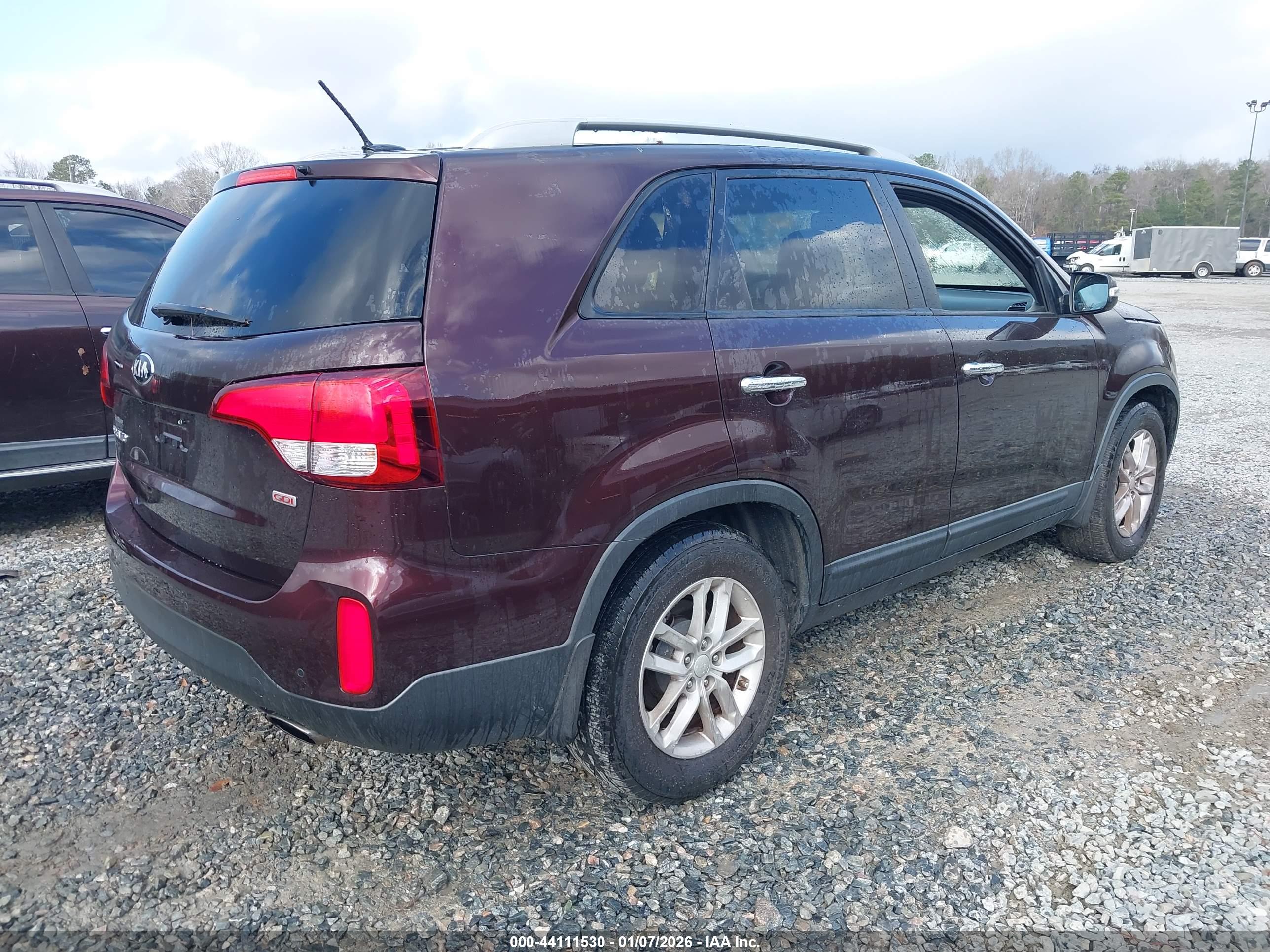 KIA SORENTO image 4