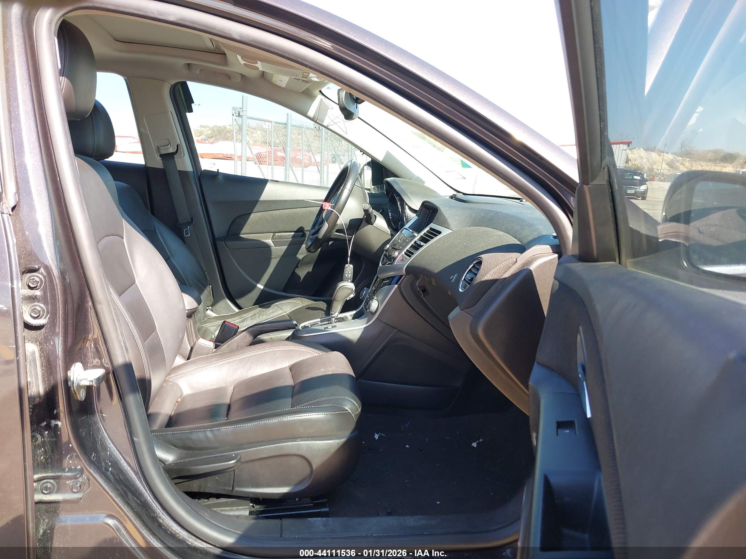CHEVROLET CRUZE image 5