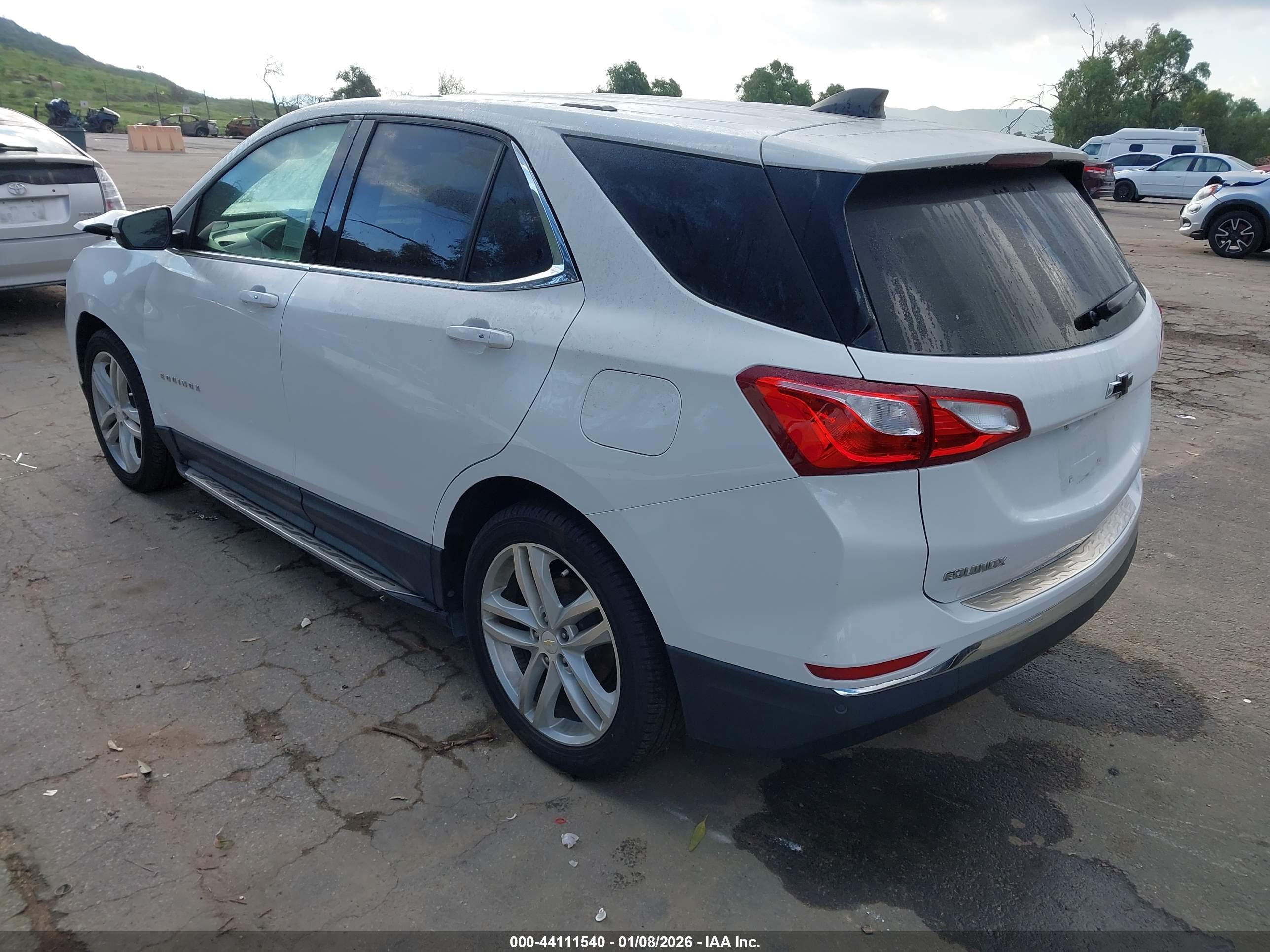 CHEVROLET EQUINOX image 3