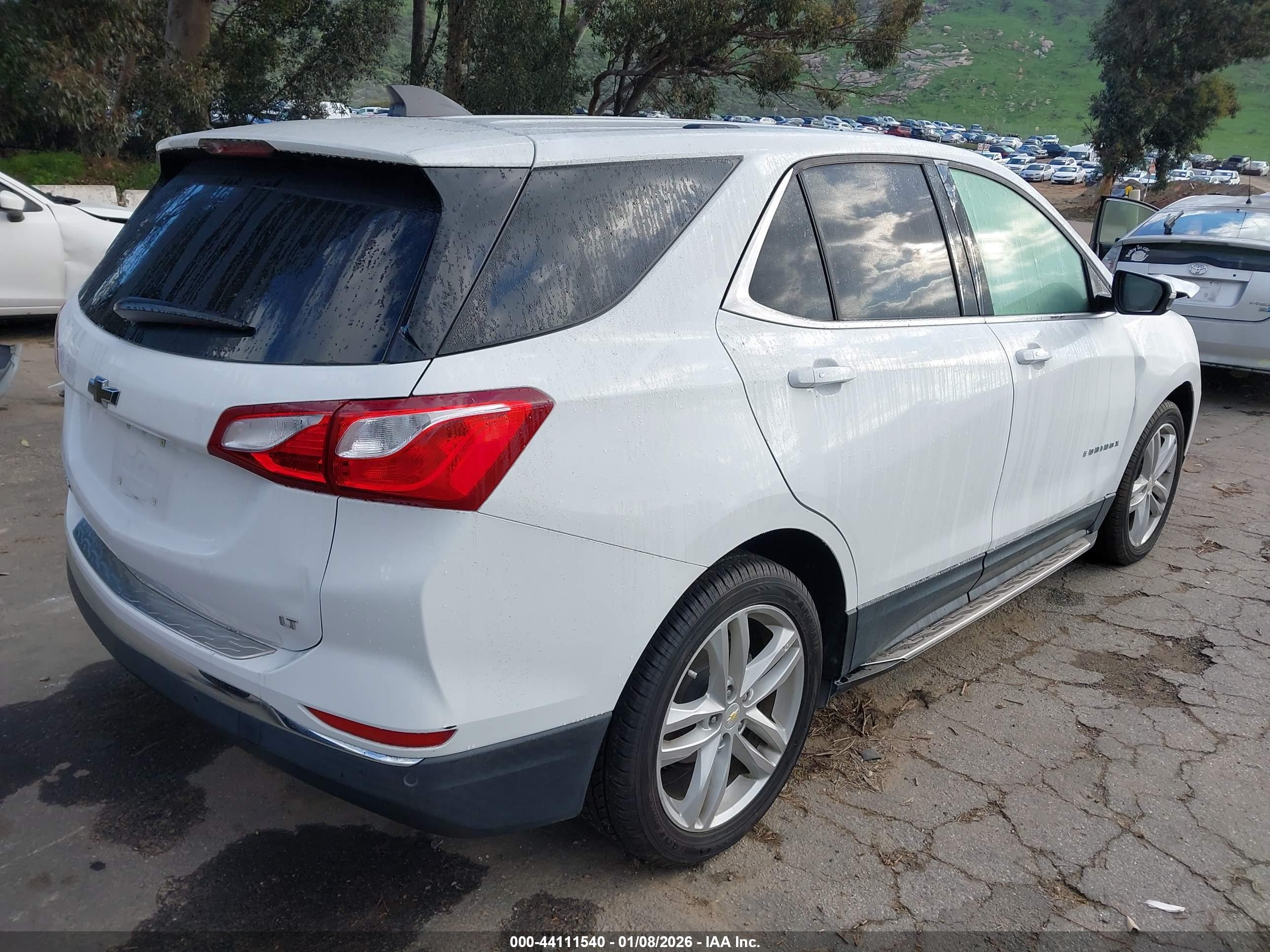 CHEVROLET EQUINOX image 4