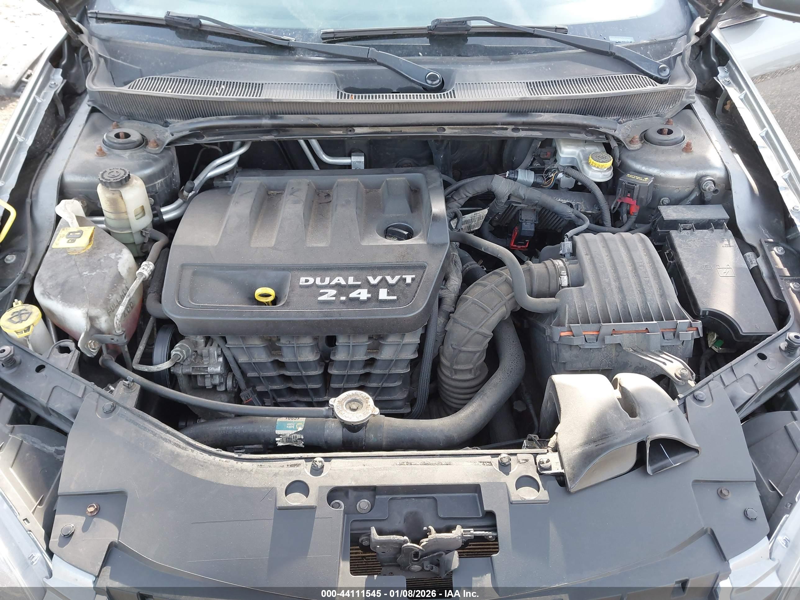 CHRYSLER 200 image 10