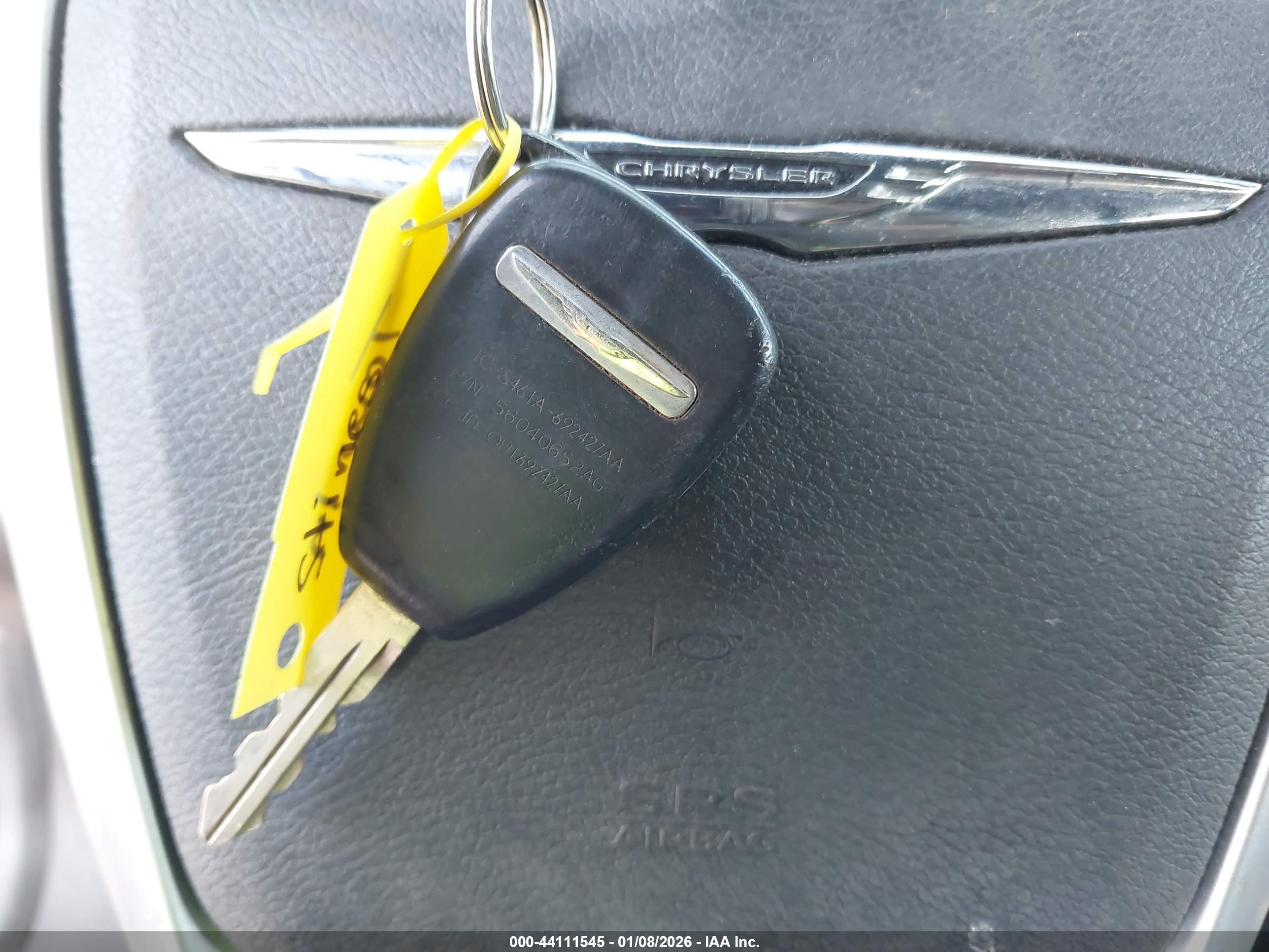 CHRYSLER 200 image 11