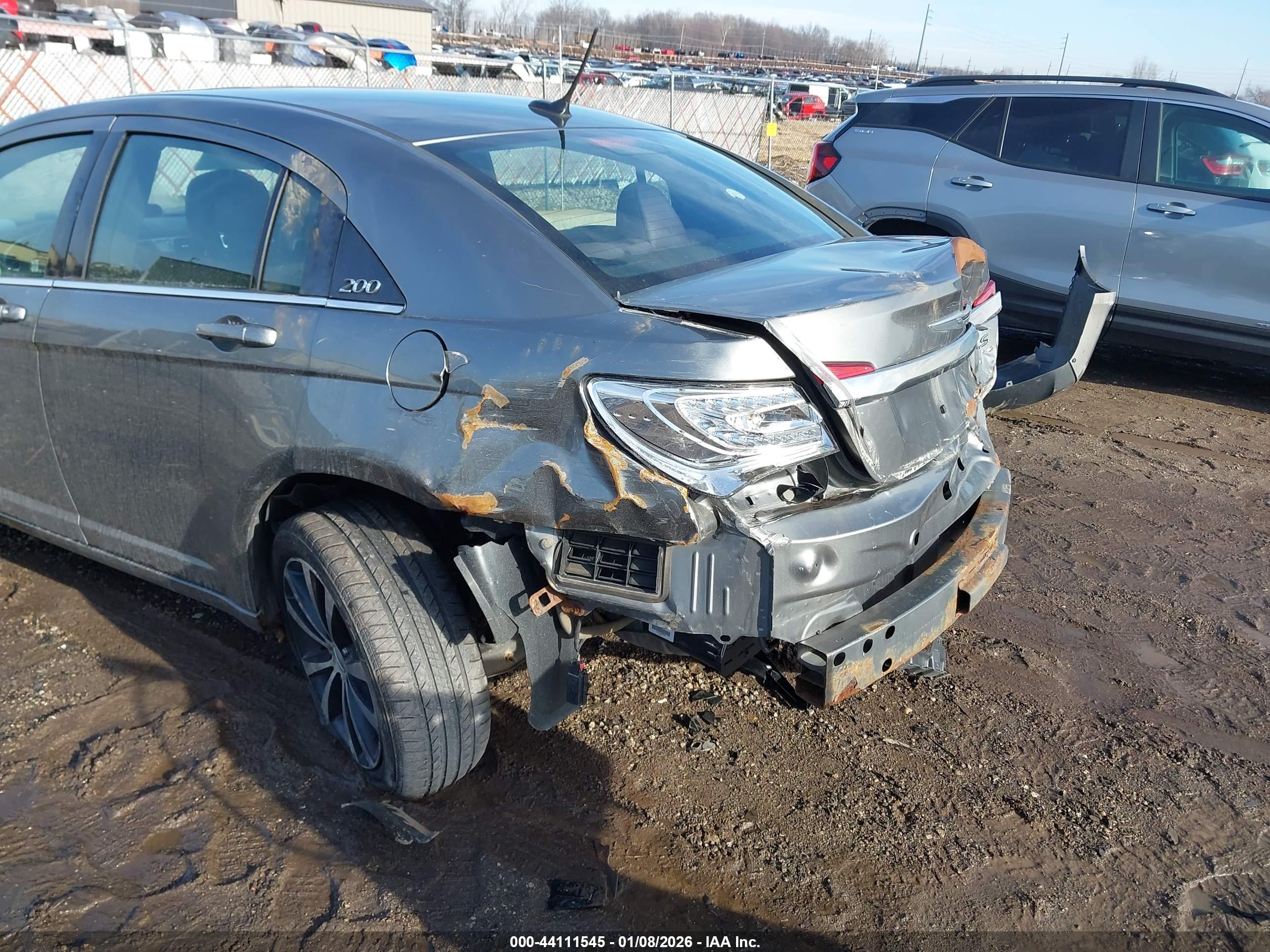 CHRYSLER 200 image 6