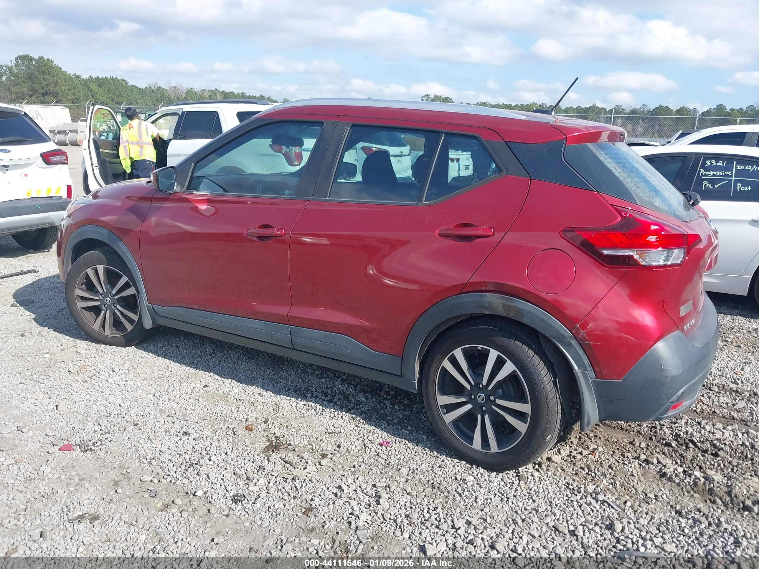 NISSAN KICKS image 3