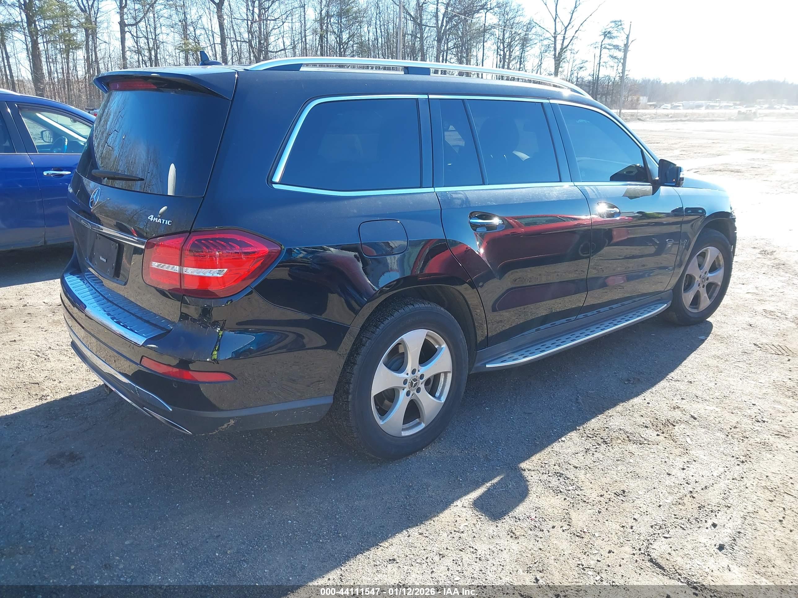 MERCEDES-BENZ GLS image 4