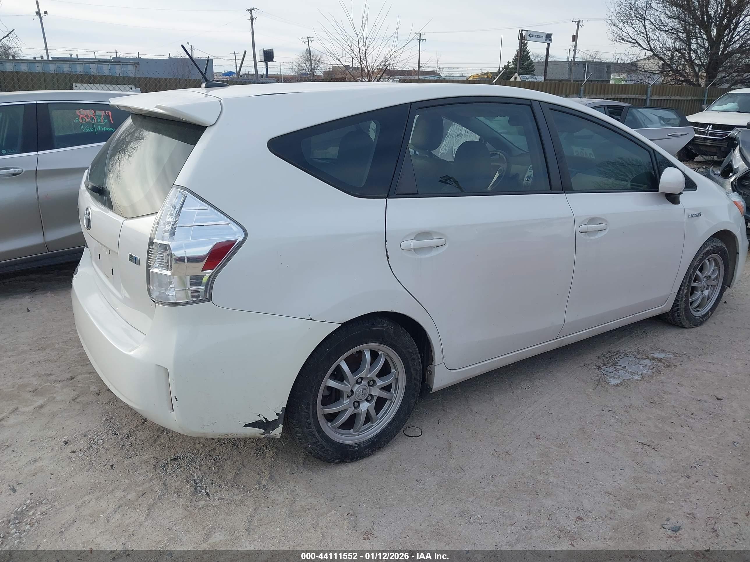 TOYOTA PRIUS image 4