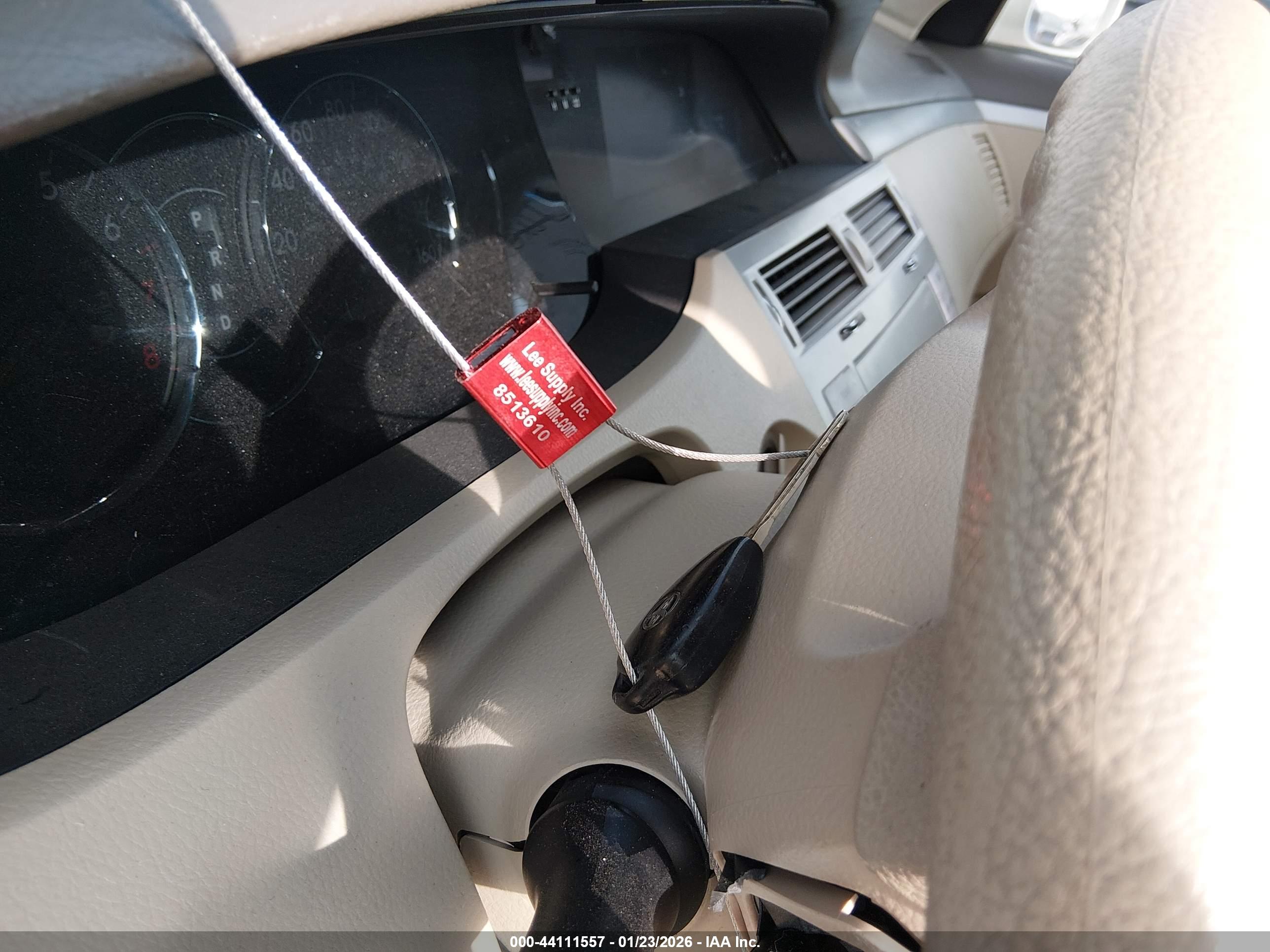 TOYOTA AVALON image 11