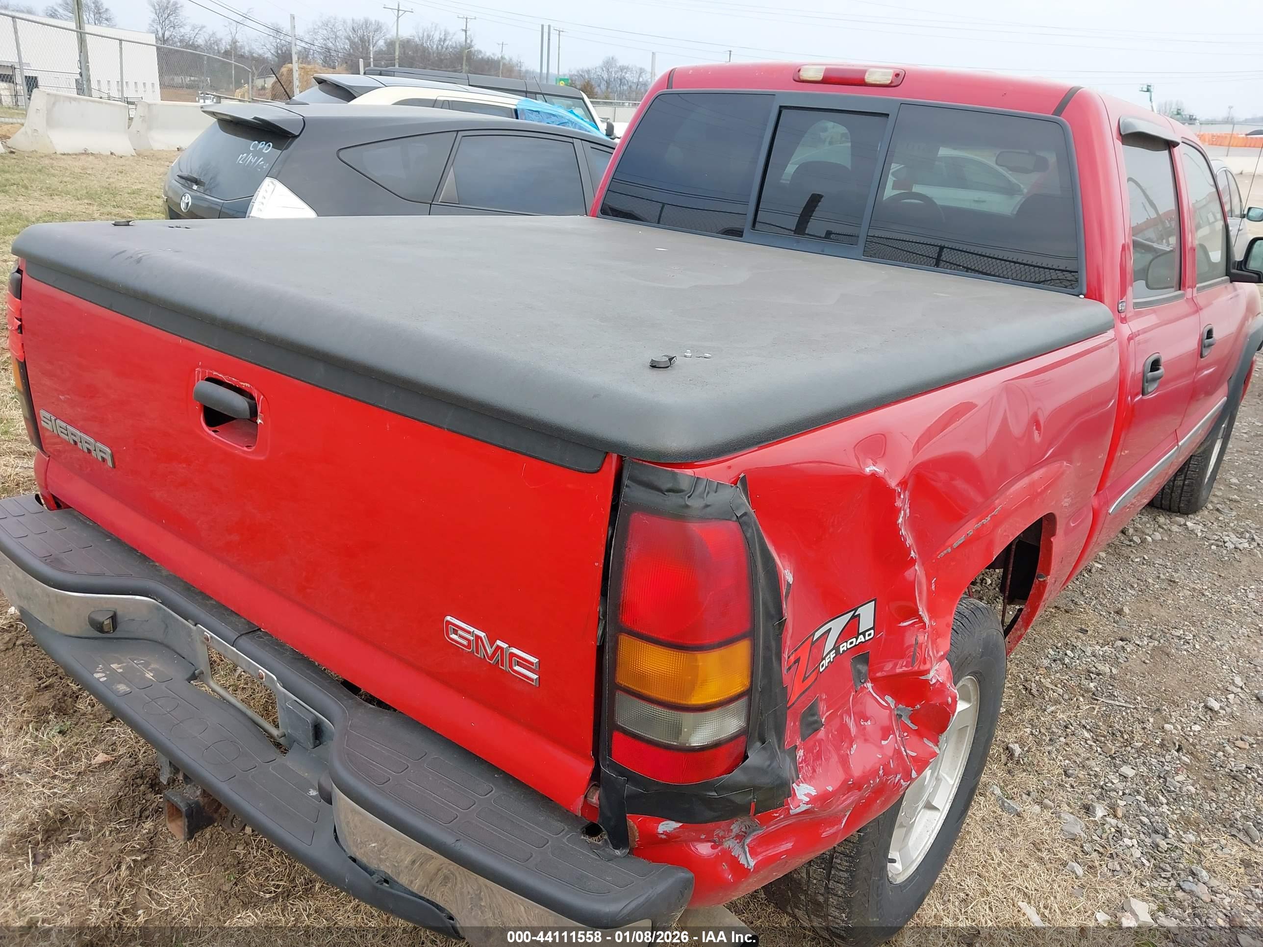 GMC SIERRA image 4
