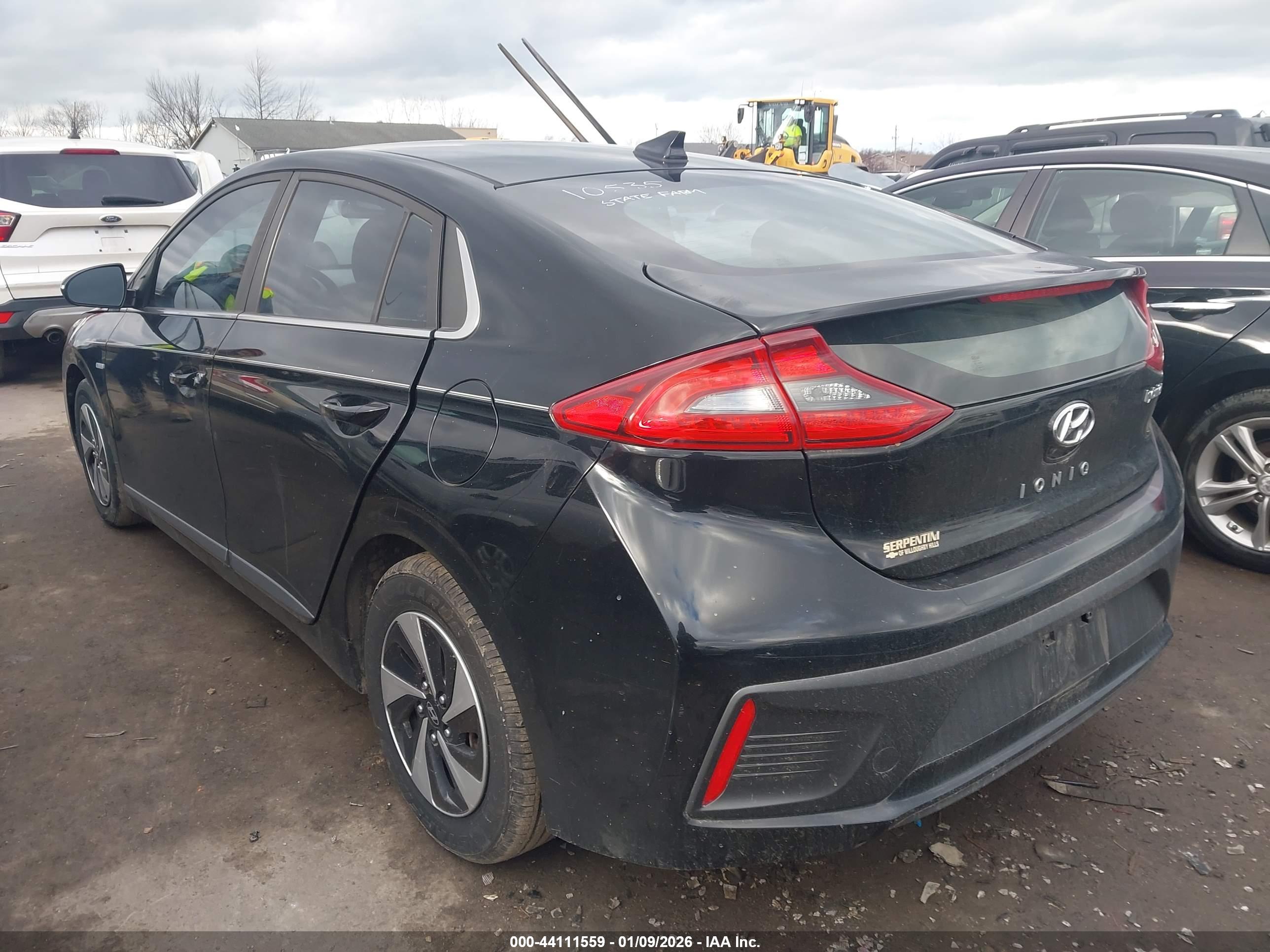 HYUNDAI IONIQ image 3