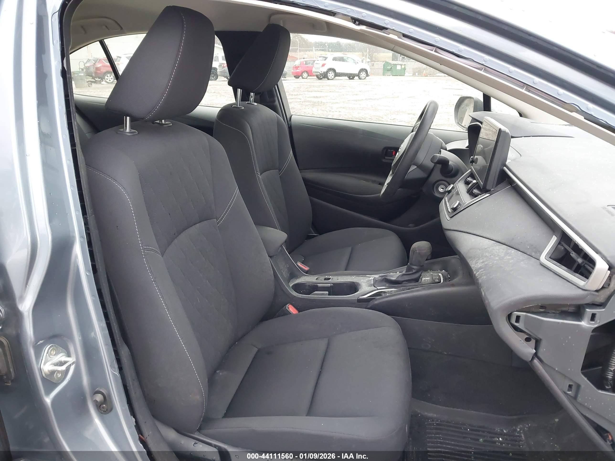 TOYOTA COROLLA image 5
