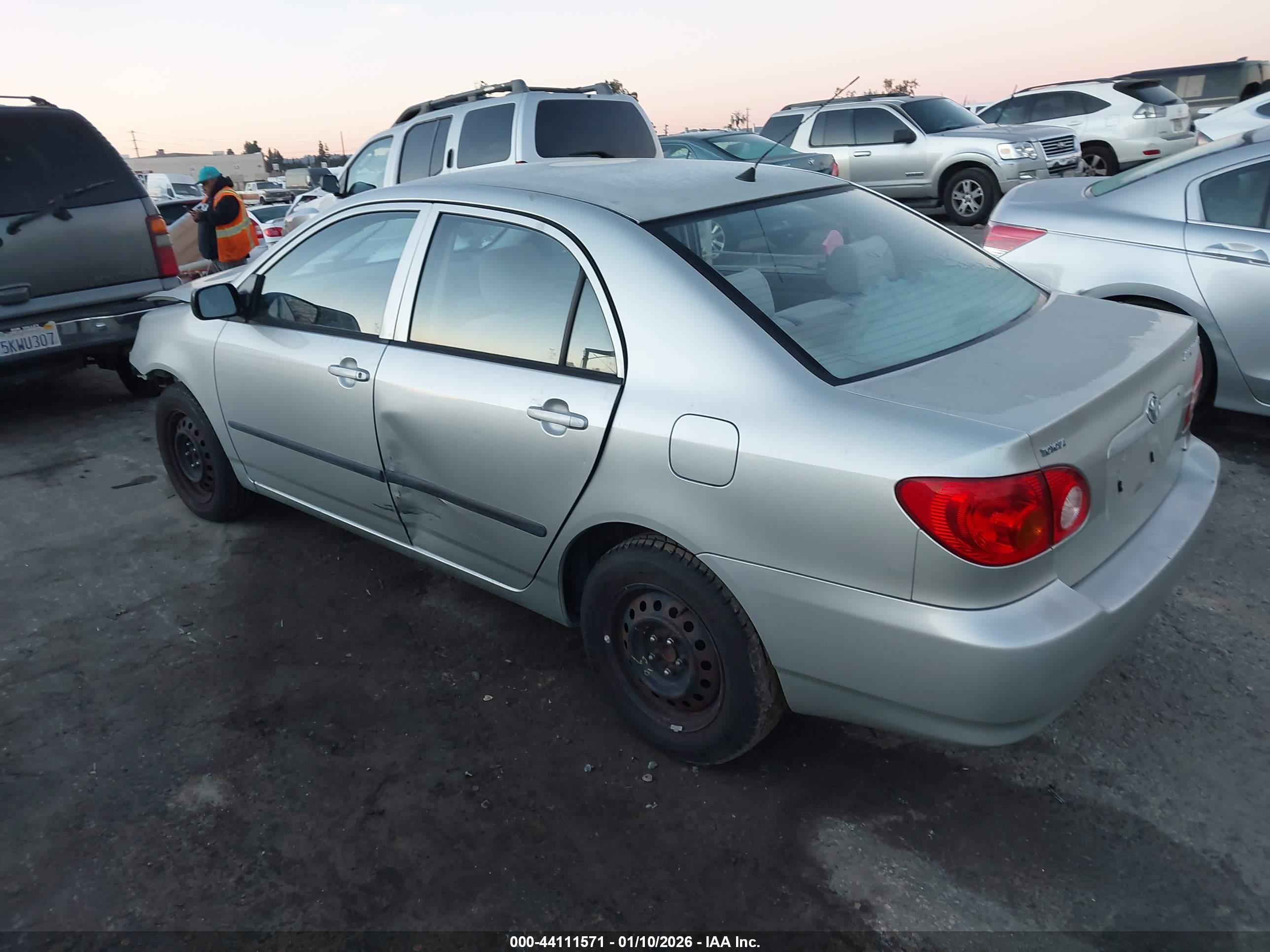 TOYOTA COROLLA image 3