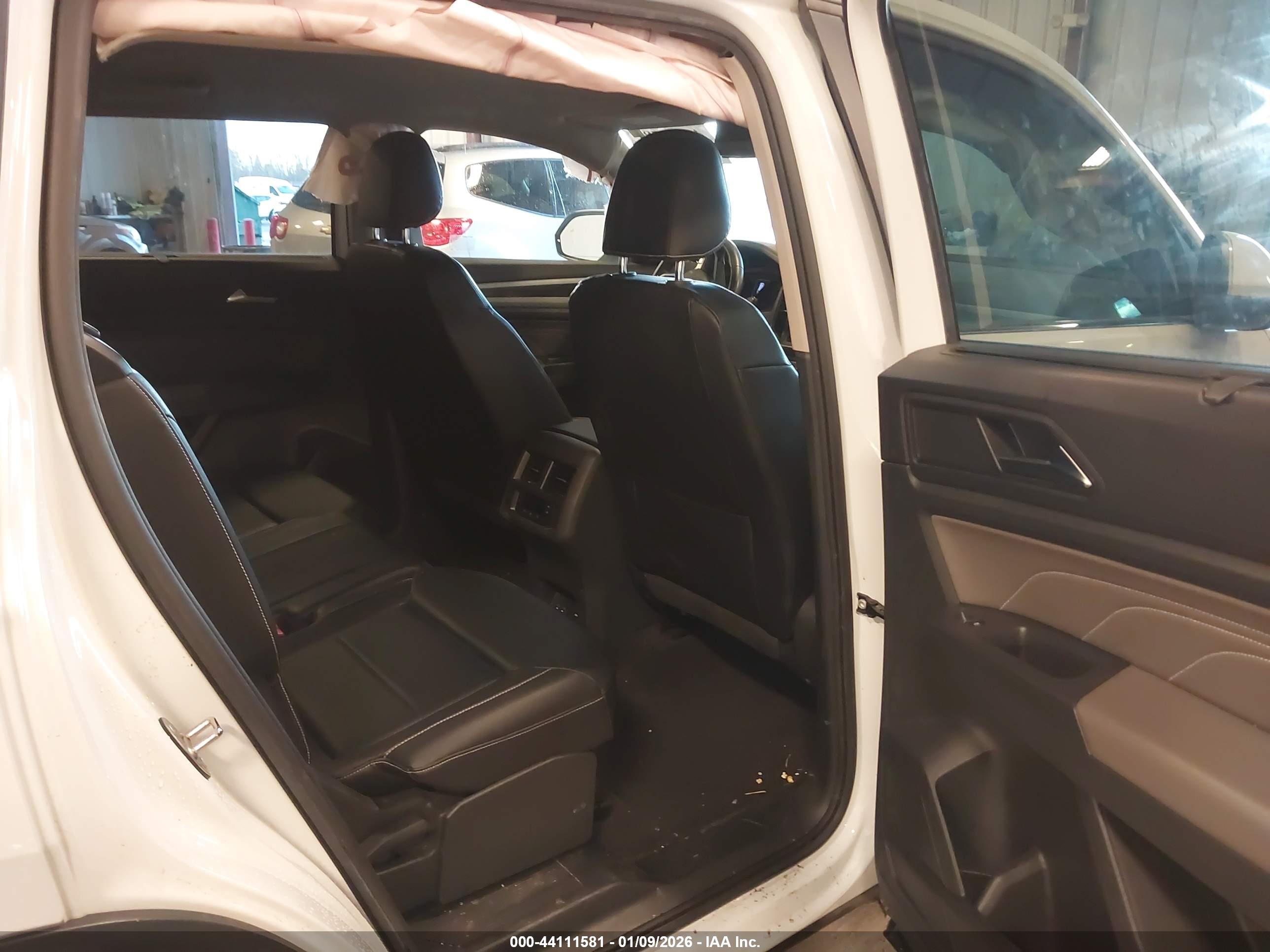 VOLKSWAGEN ATLAS image 8