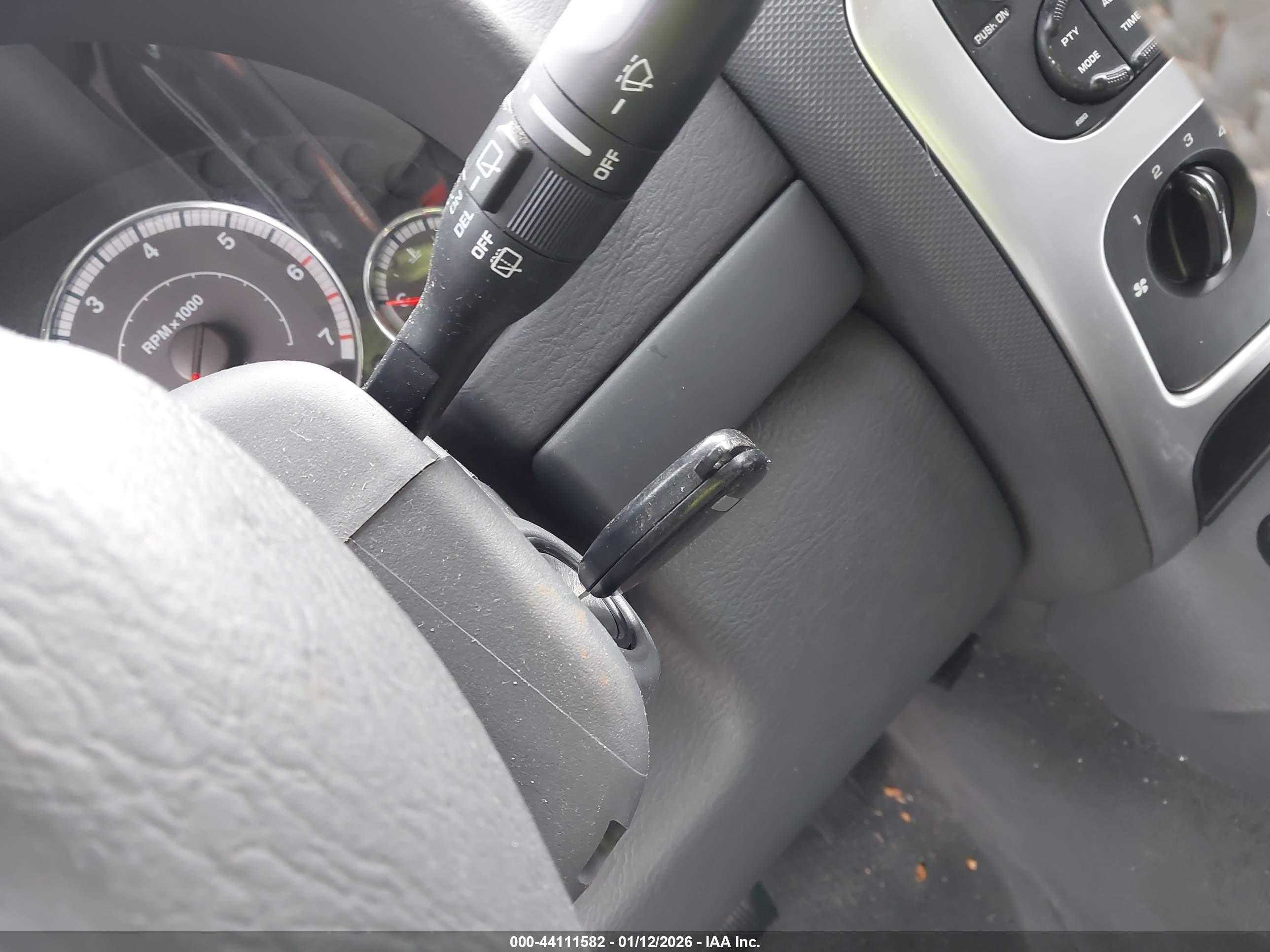 JEEP LIBERTY image 11