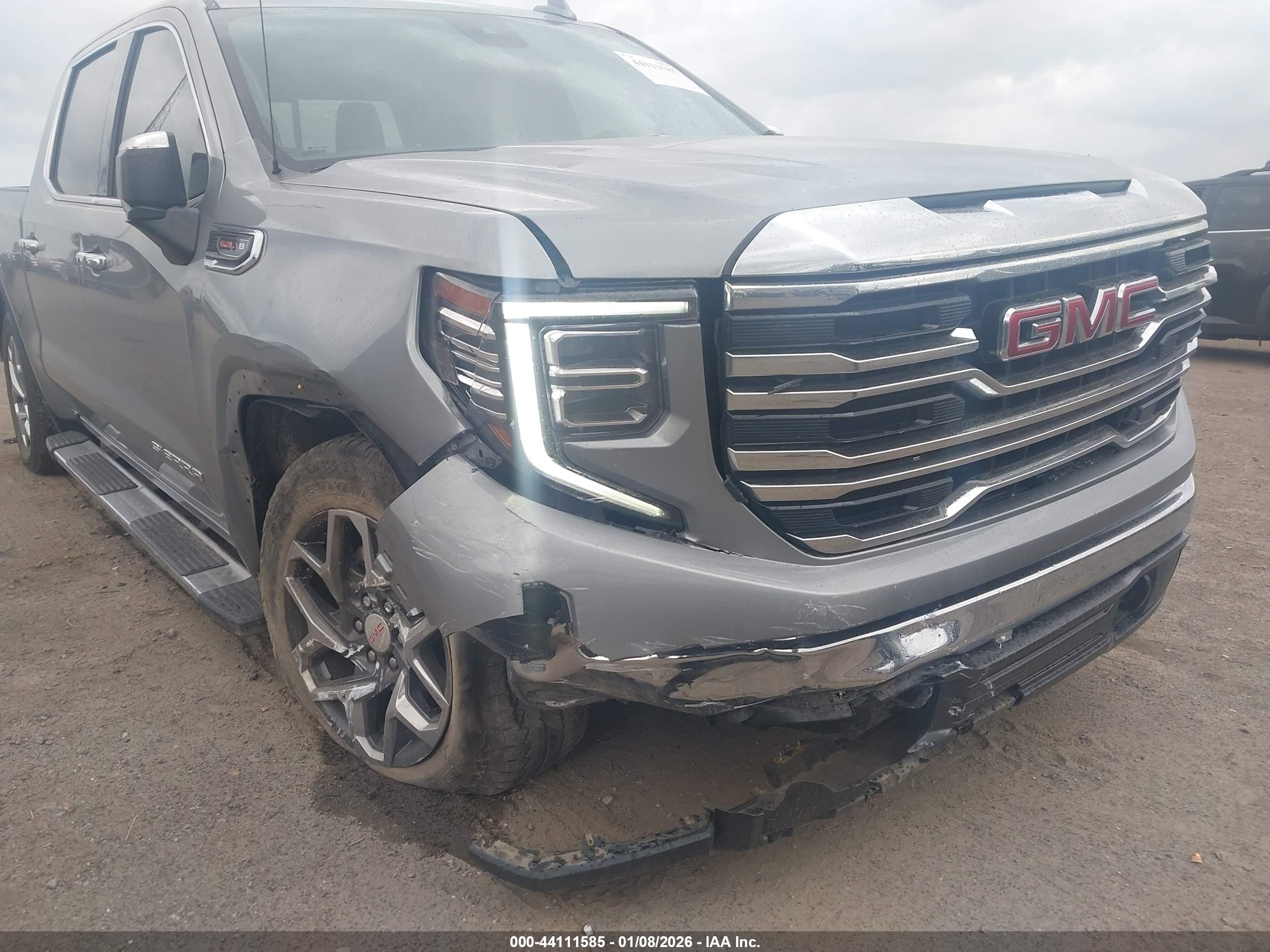 GMC SIERRA image 6