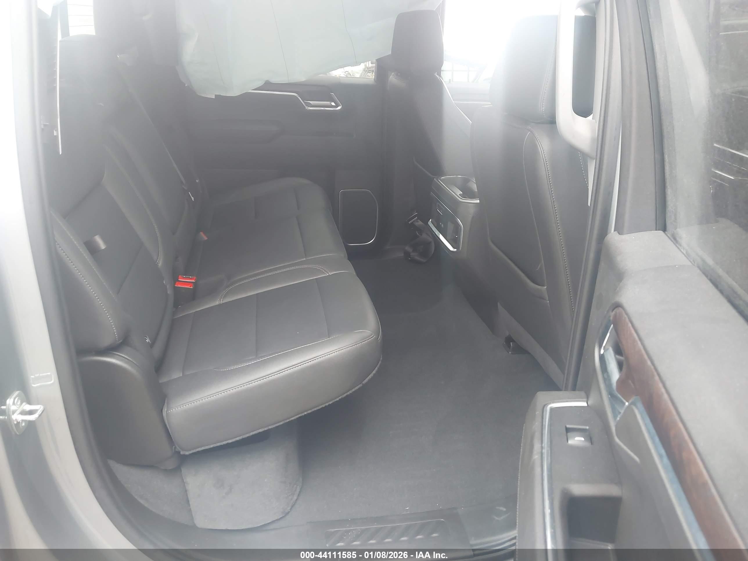 GMC SIERRA image 8