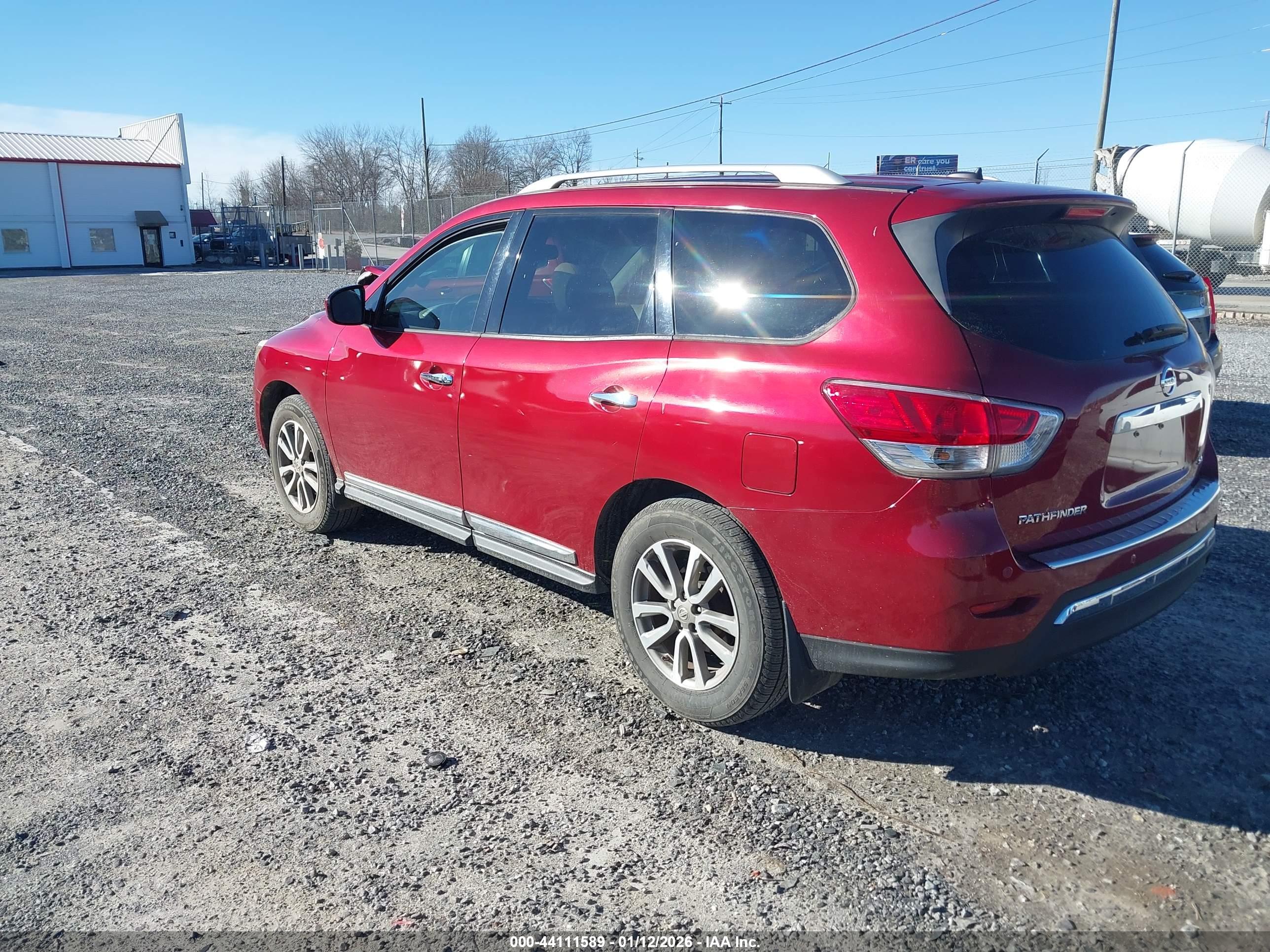 NISSAN PATHFINDER image 3