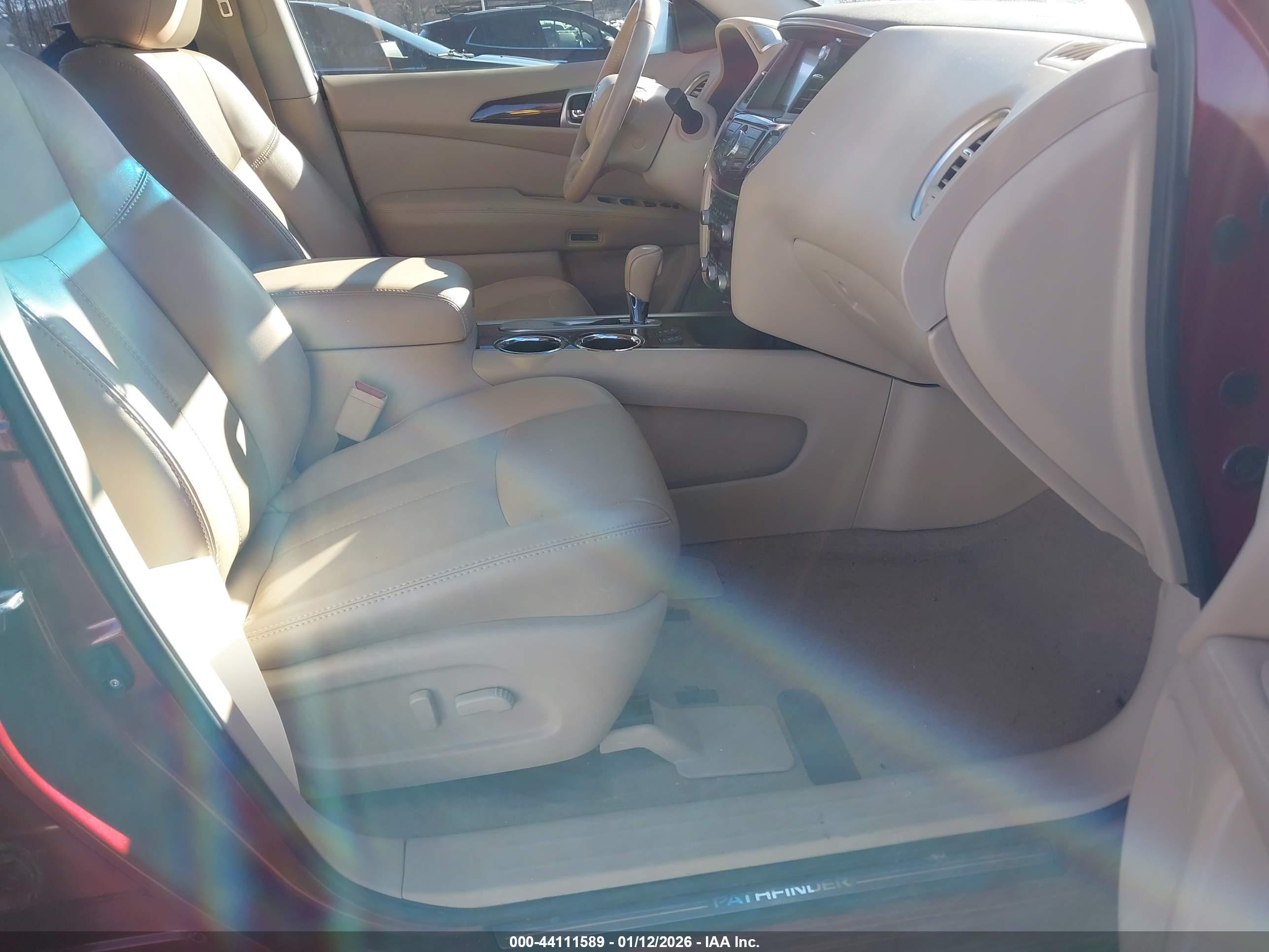NISSAN PATHFINDER image 5