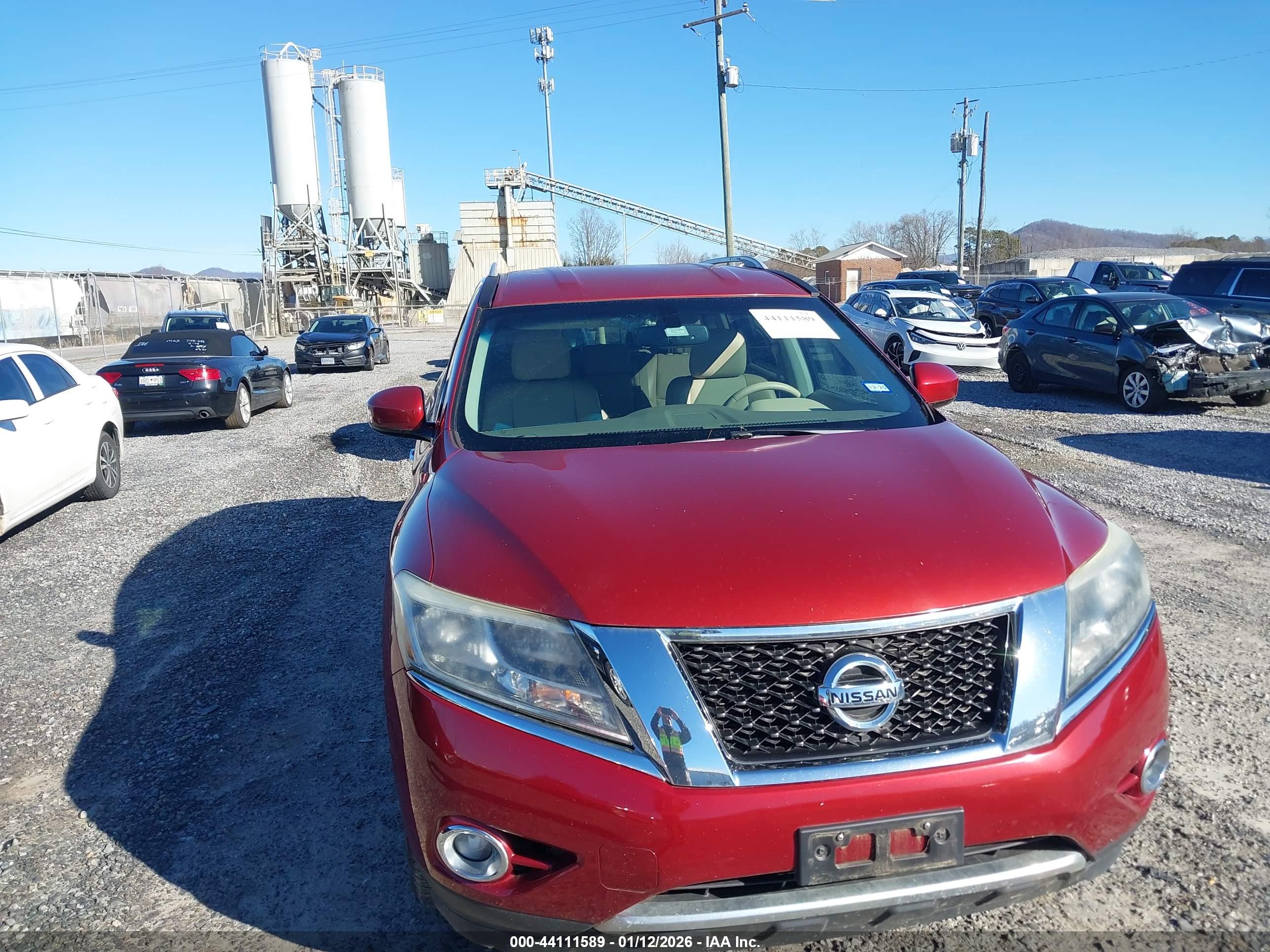 NISSAN PATHFINDER image 6