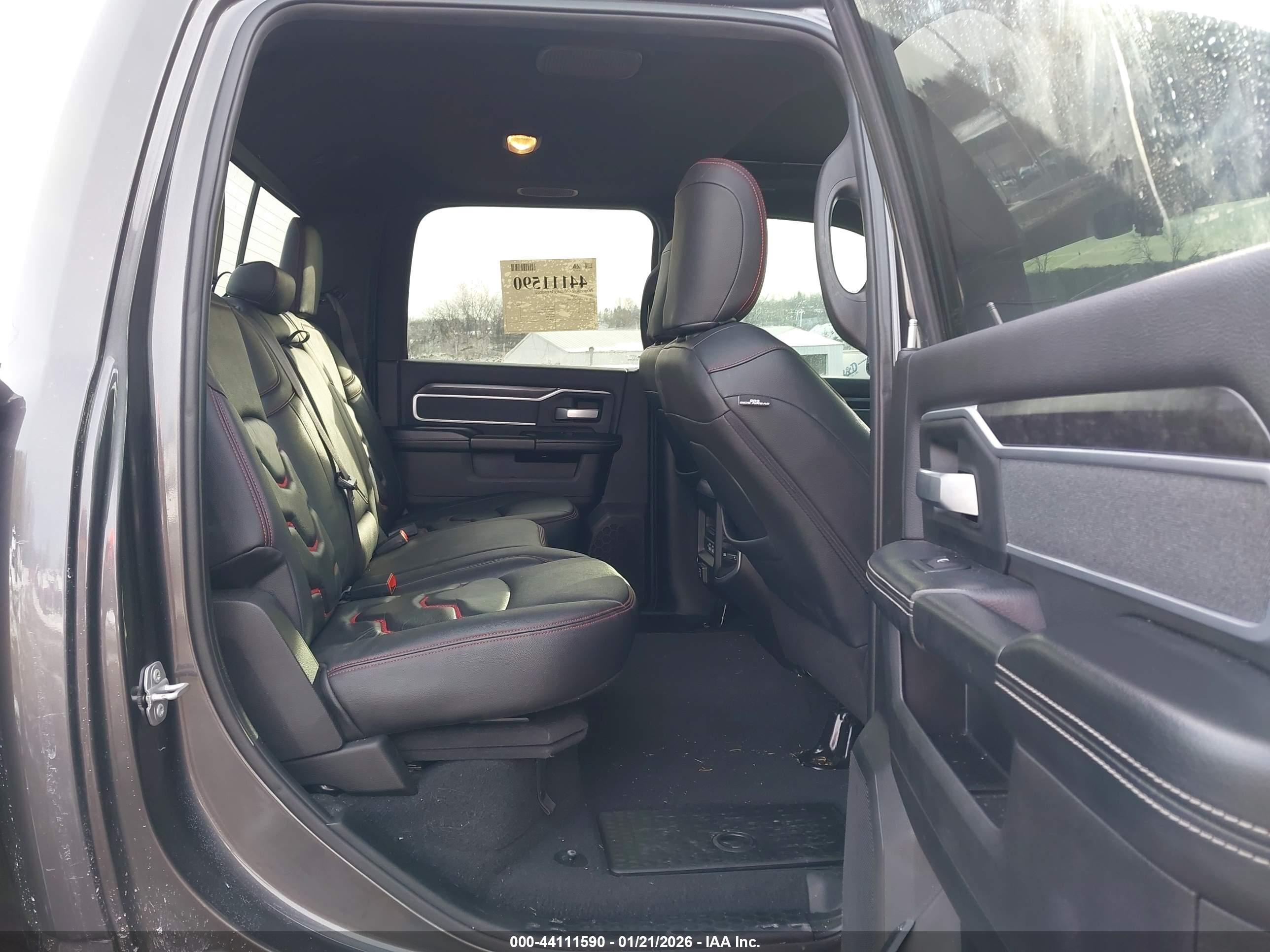 RAM 2500 image 8