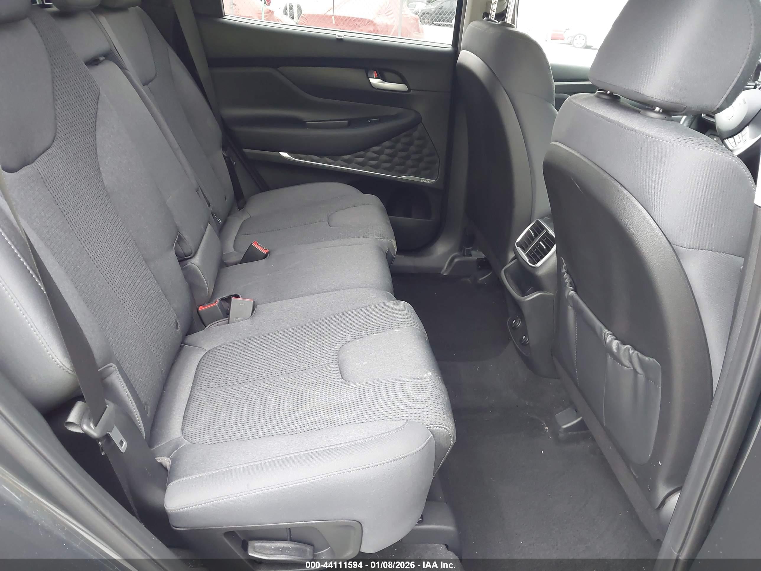 HYUNDAI SANTA image 8