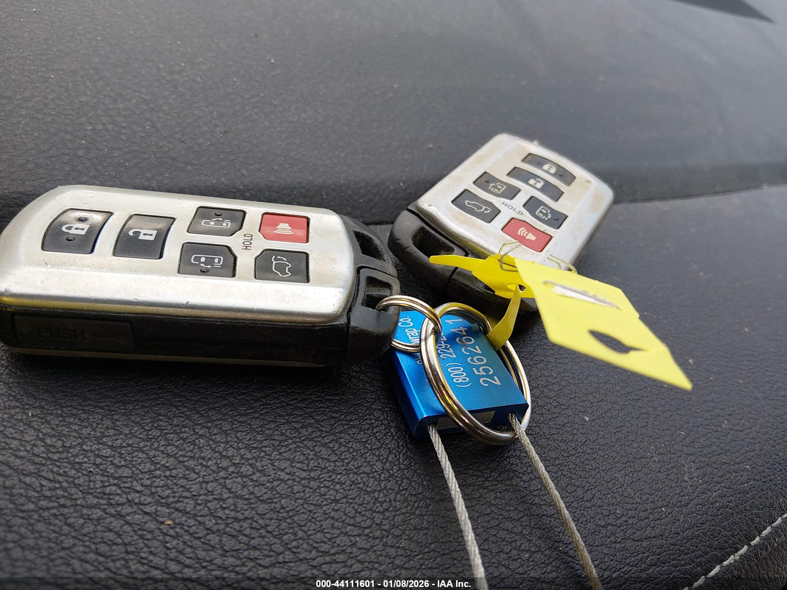 TOYOTA SIENNA image 11