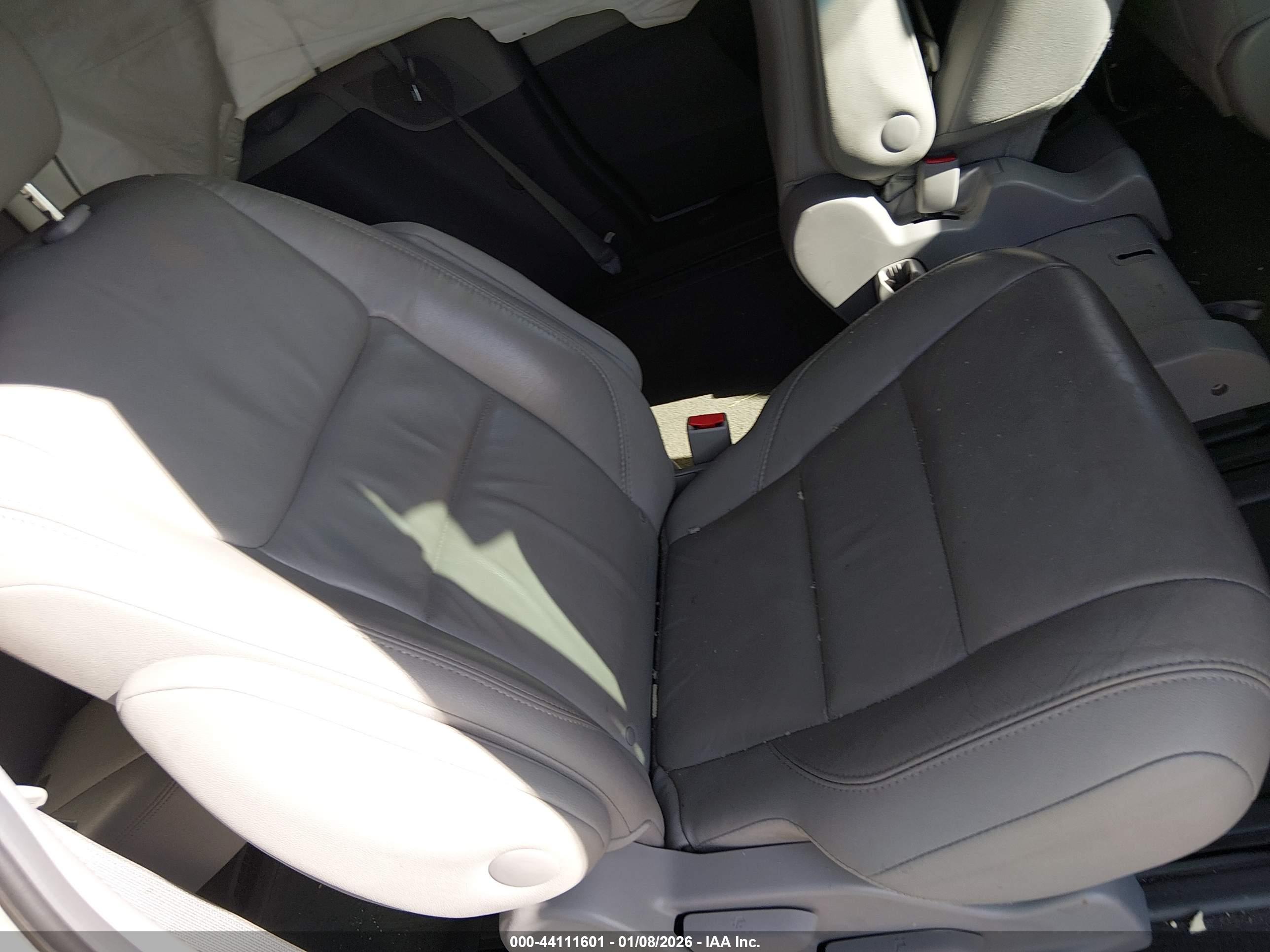 TOYOTA SIENNA image 8
