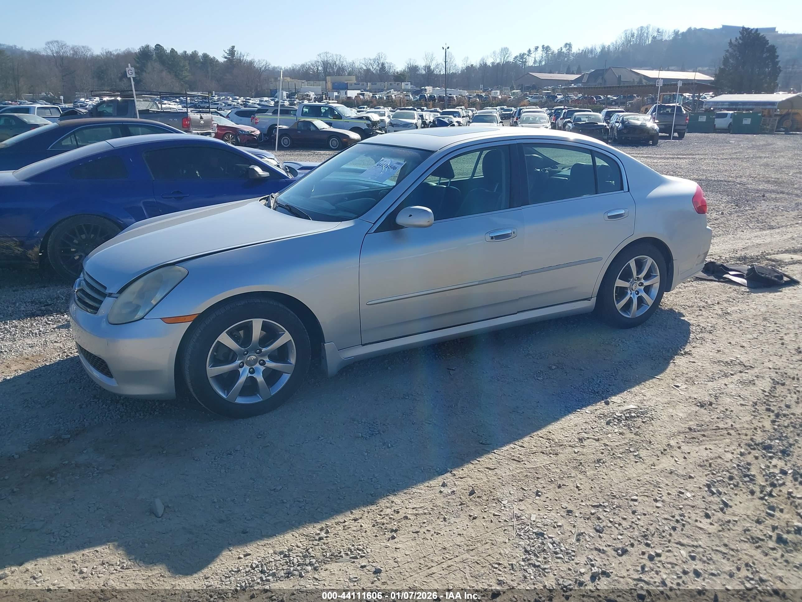 INFINITI G35 image 2