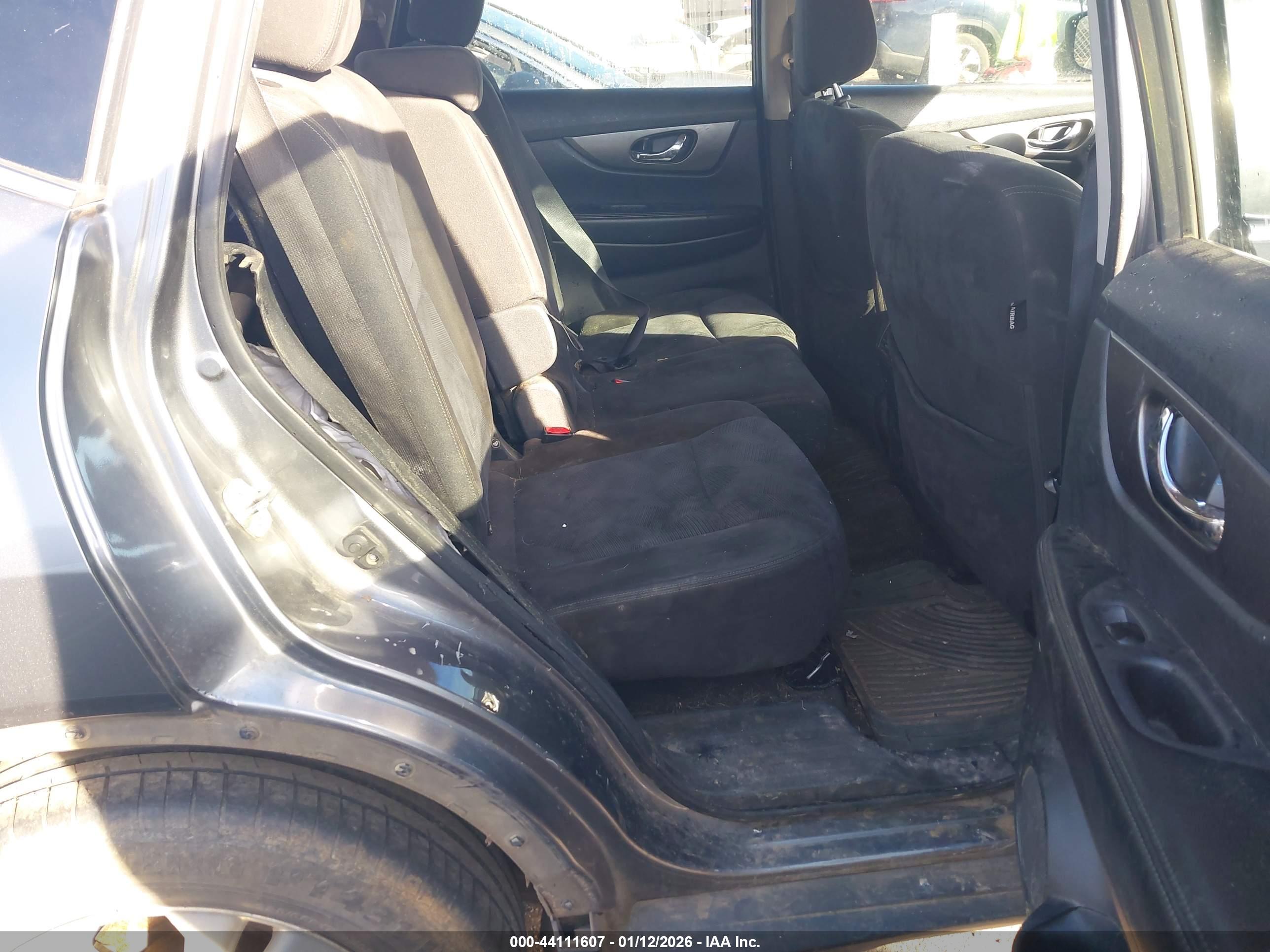 NISSAN ROGUE image 8