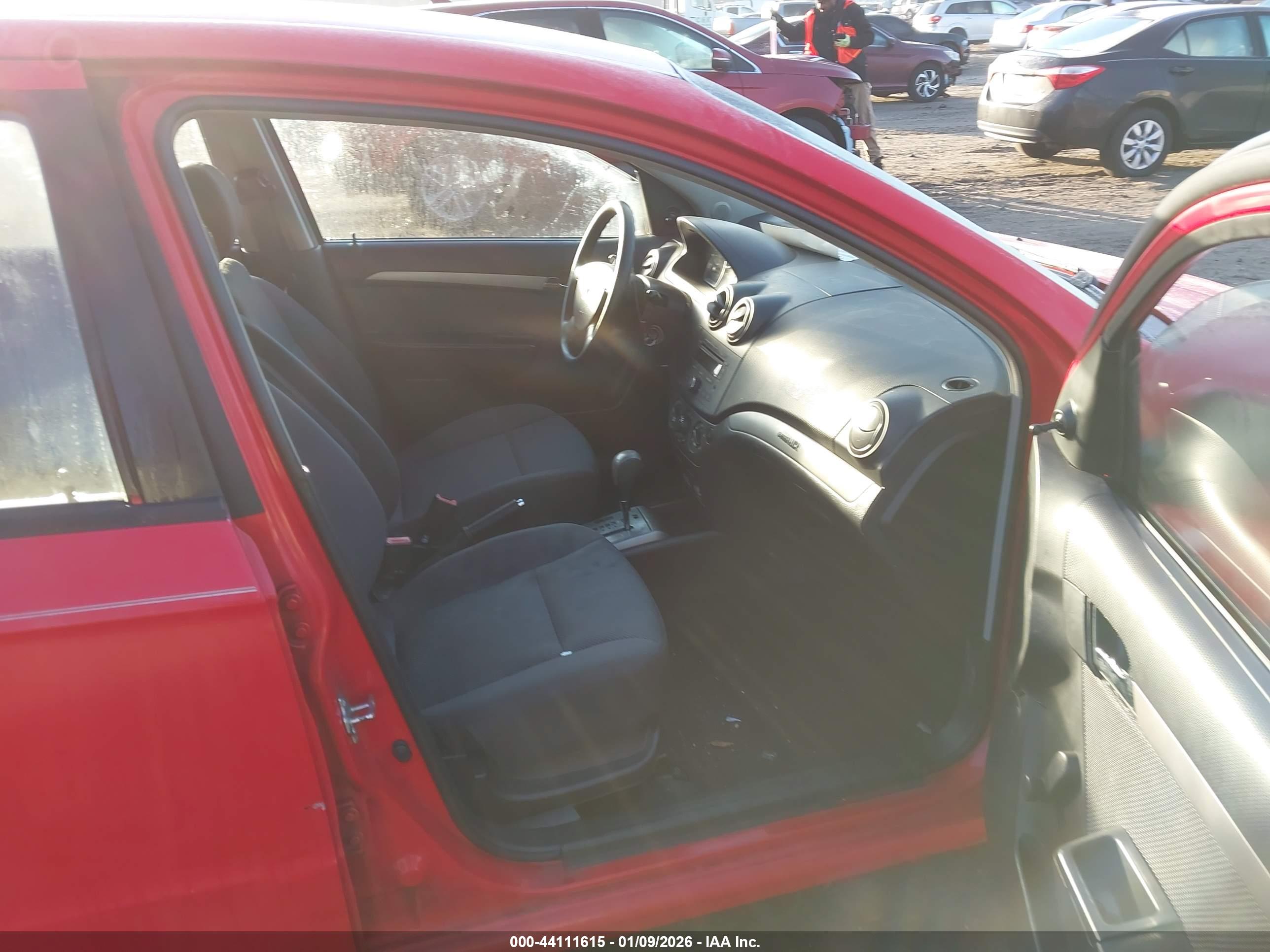CHEVROLET AVEO image 5