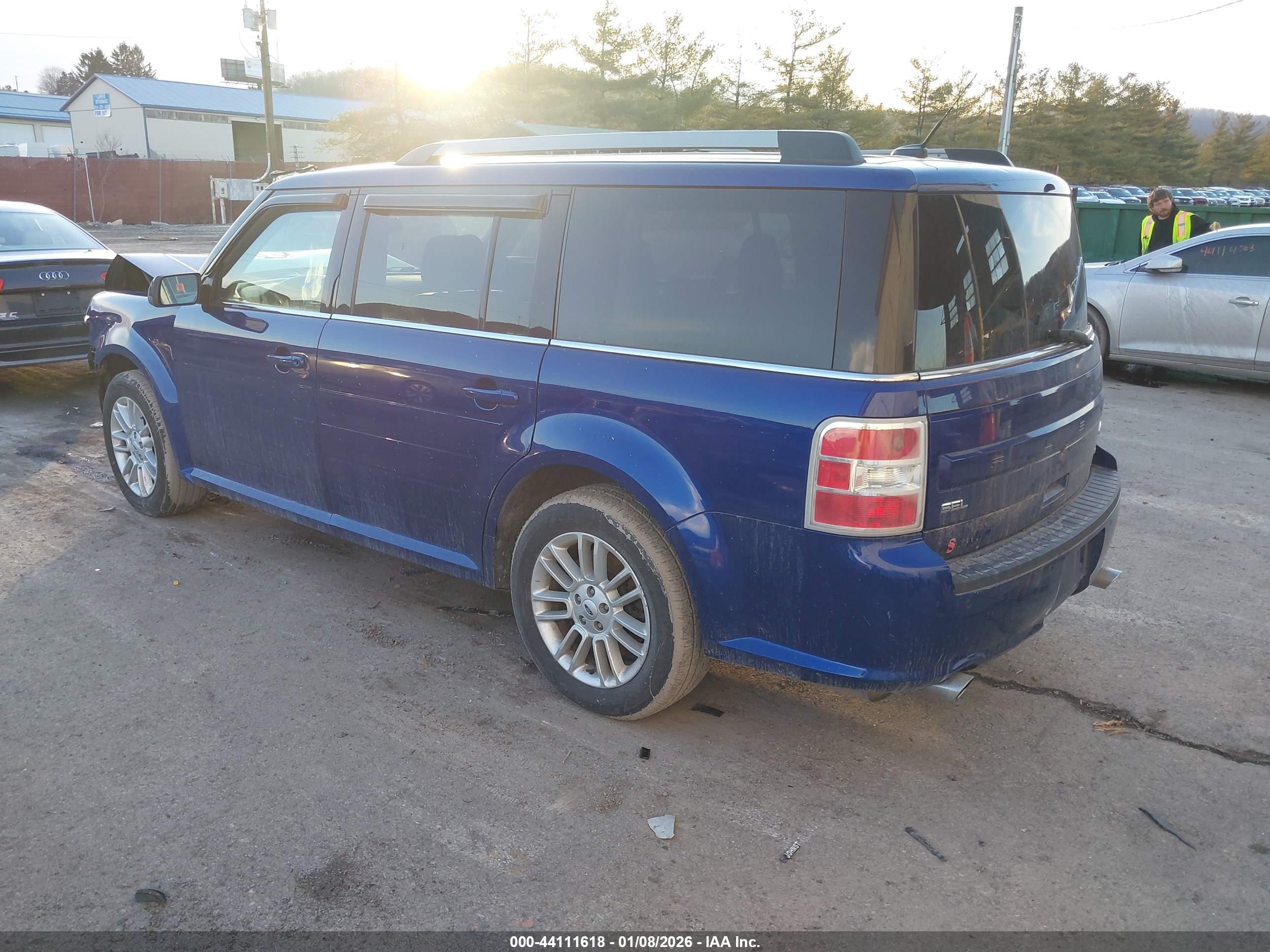 FORD FLEX image 3