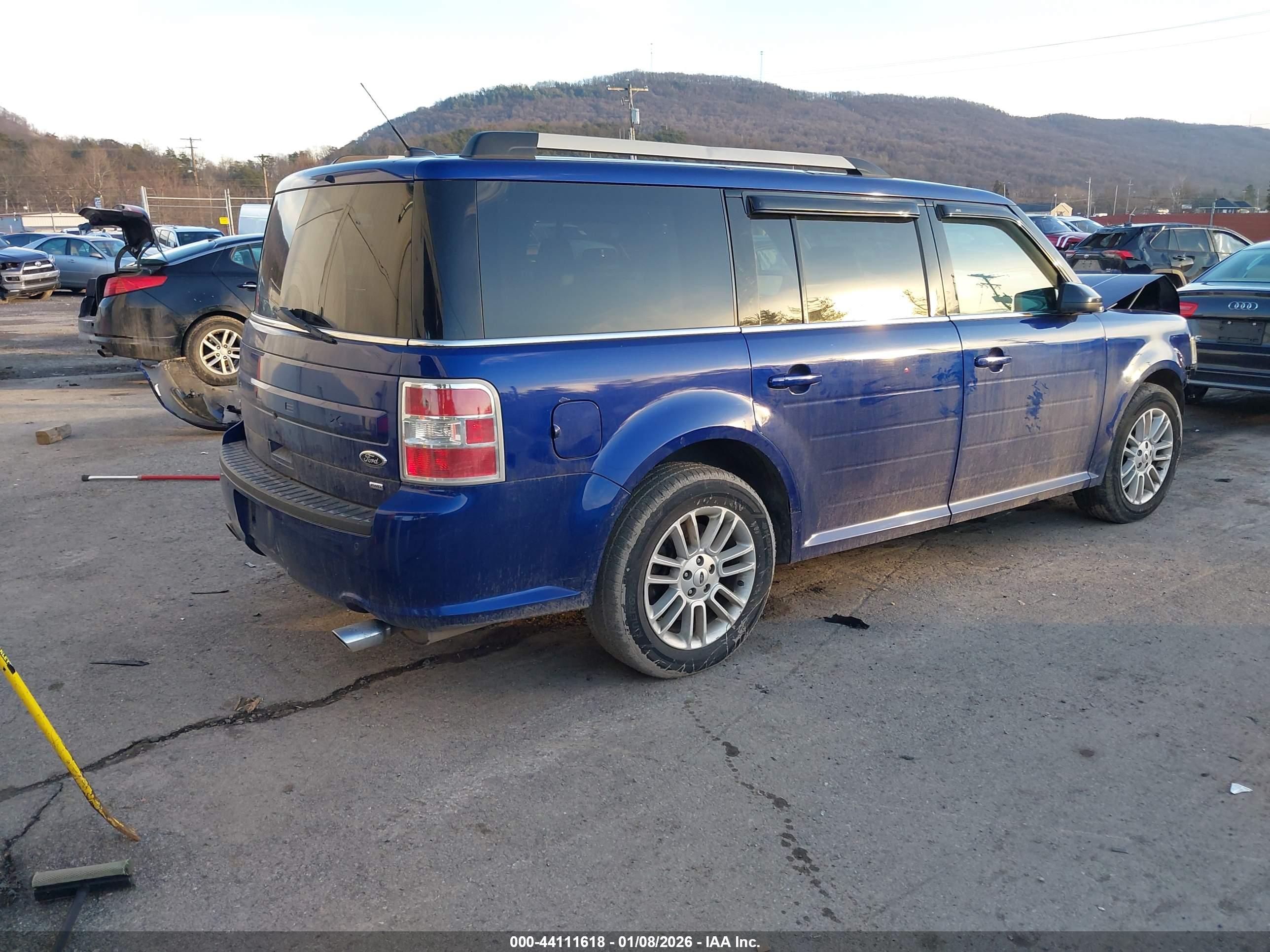 FORD FLEX image 4