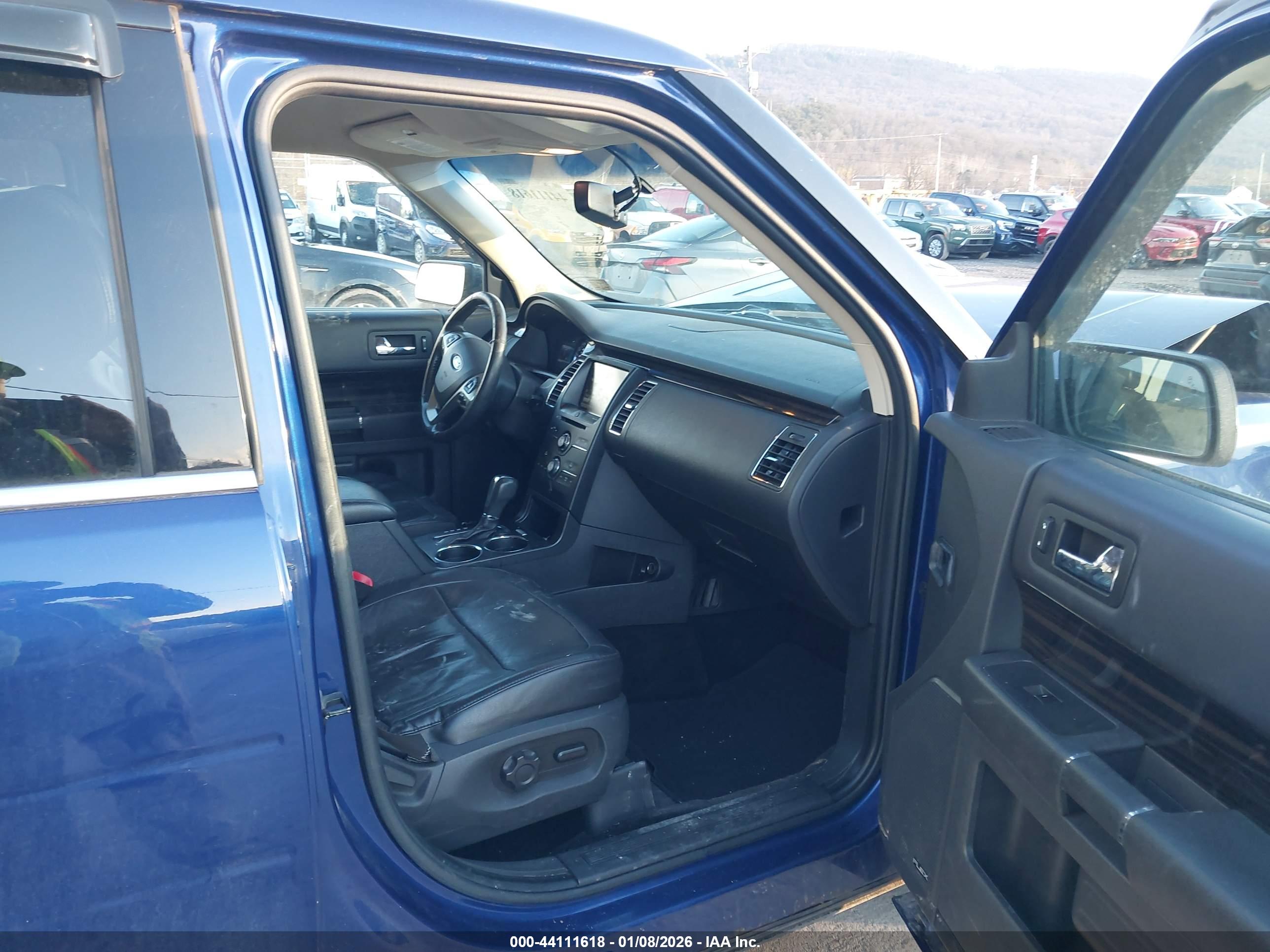 FORD FLEX image 5
