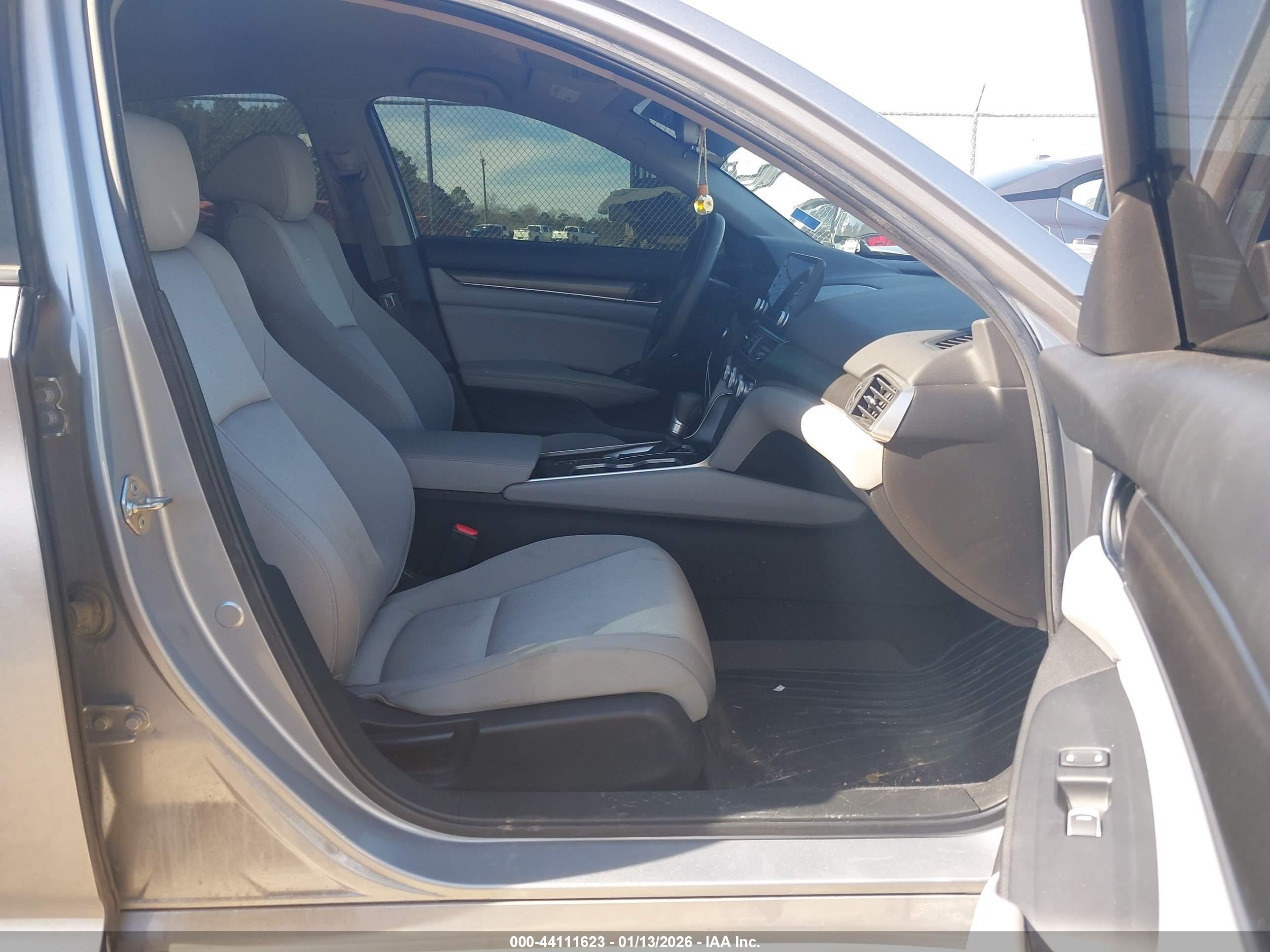 HONDA ACCORD image 5