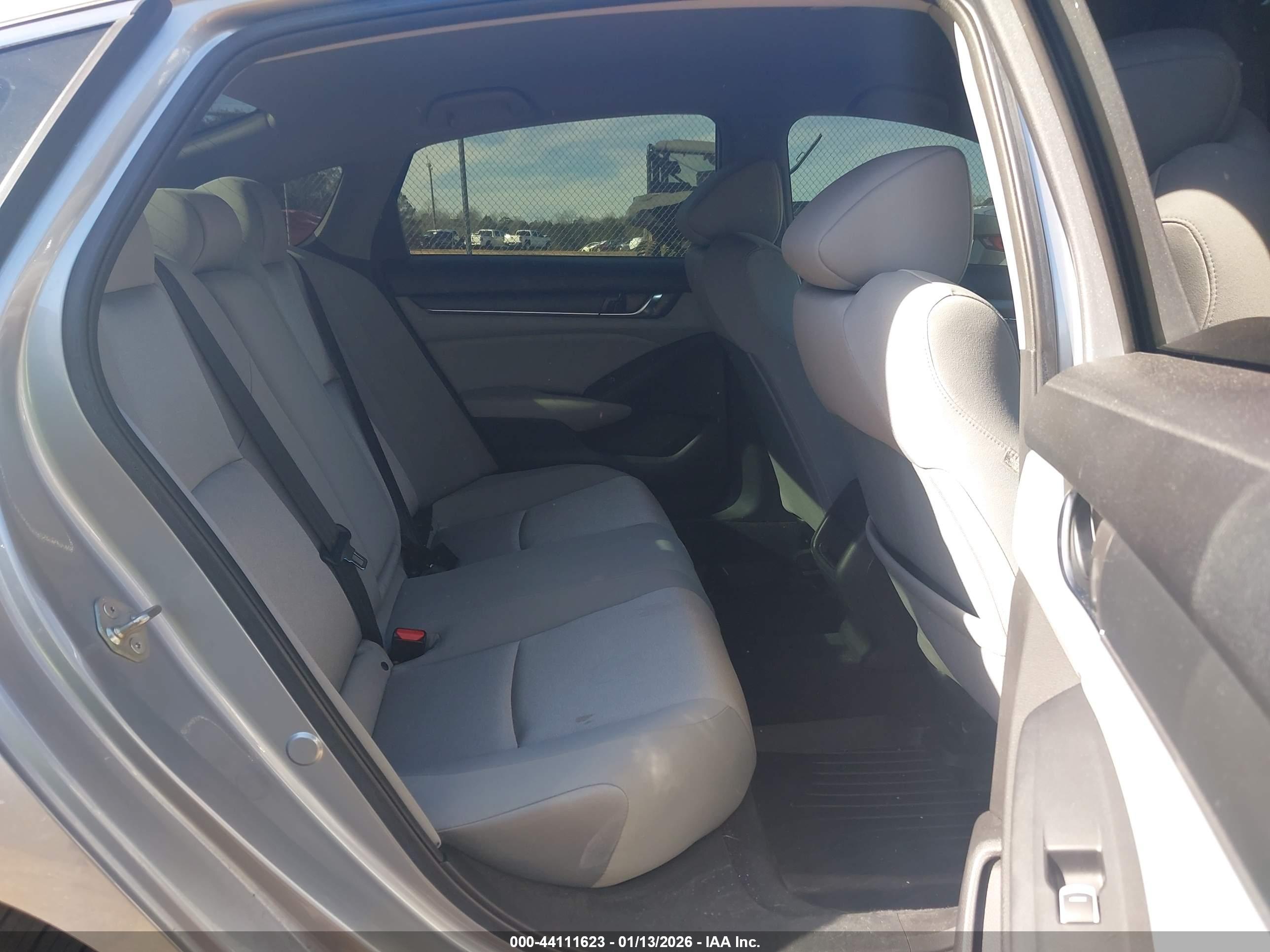 HONDA ACCORD image 8
