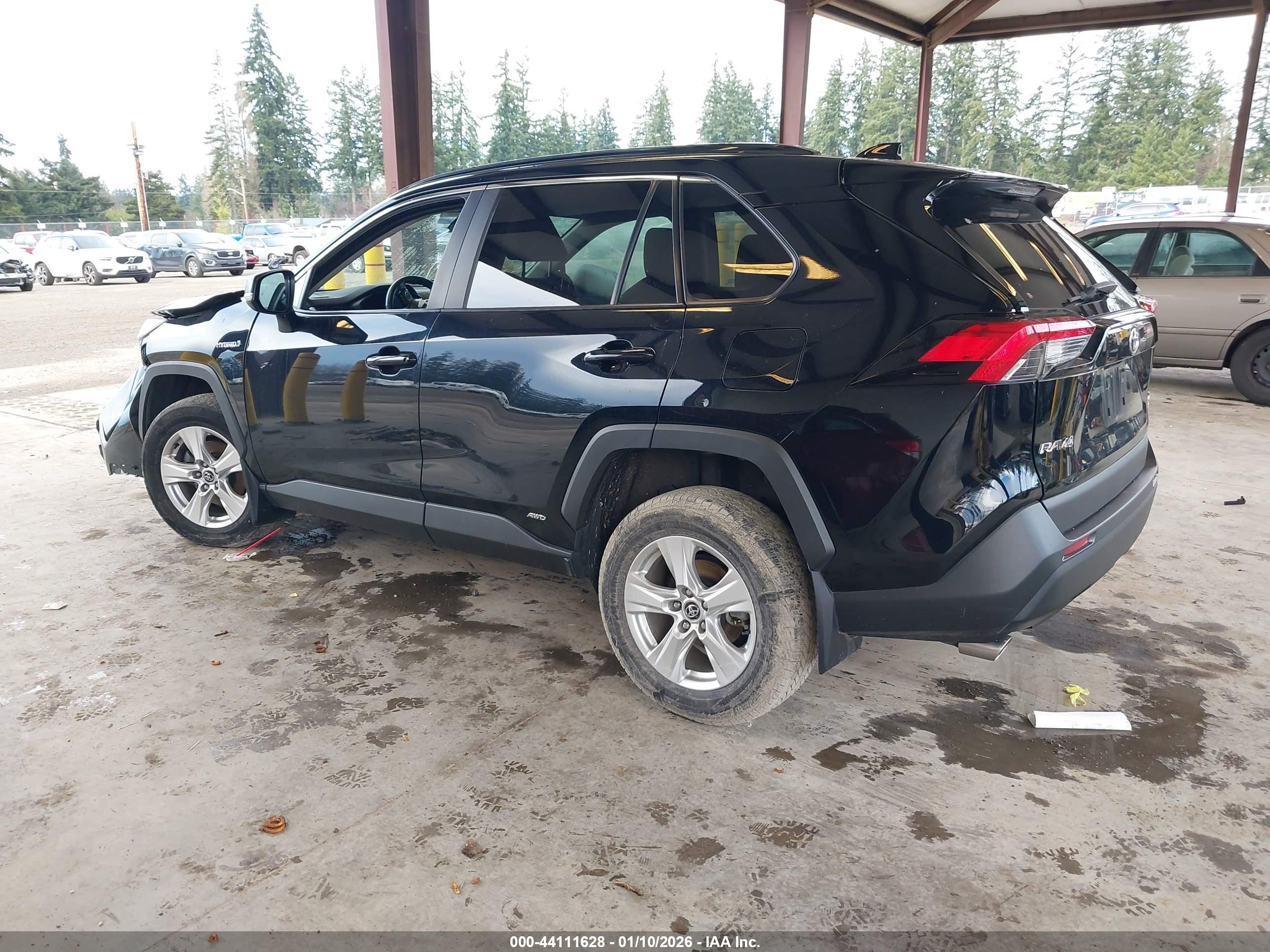 TOYOTA RAV4 image 3