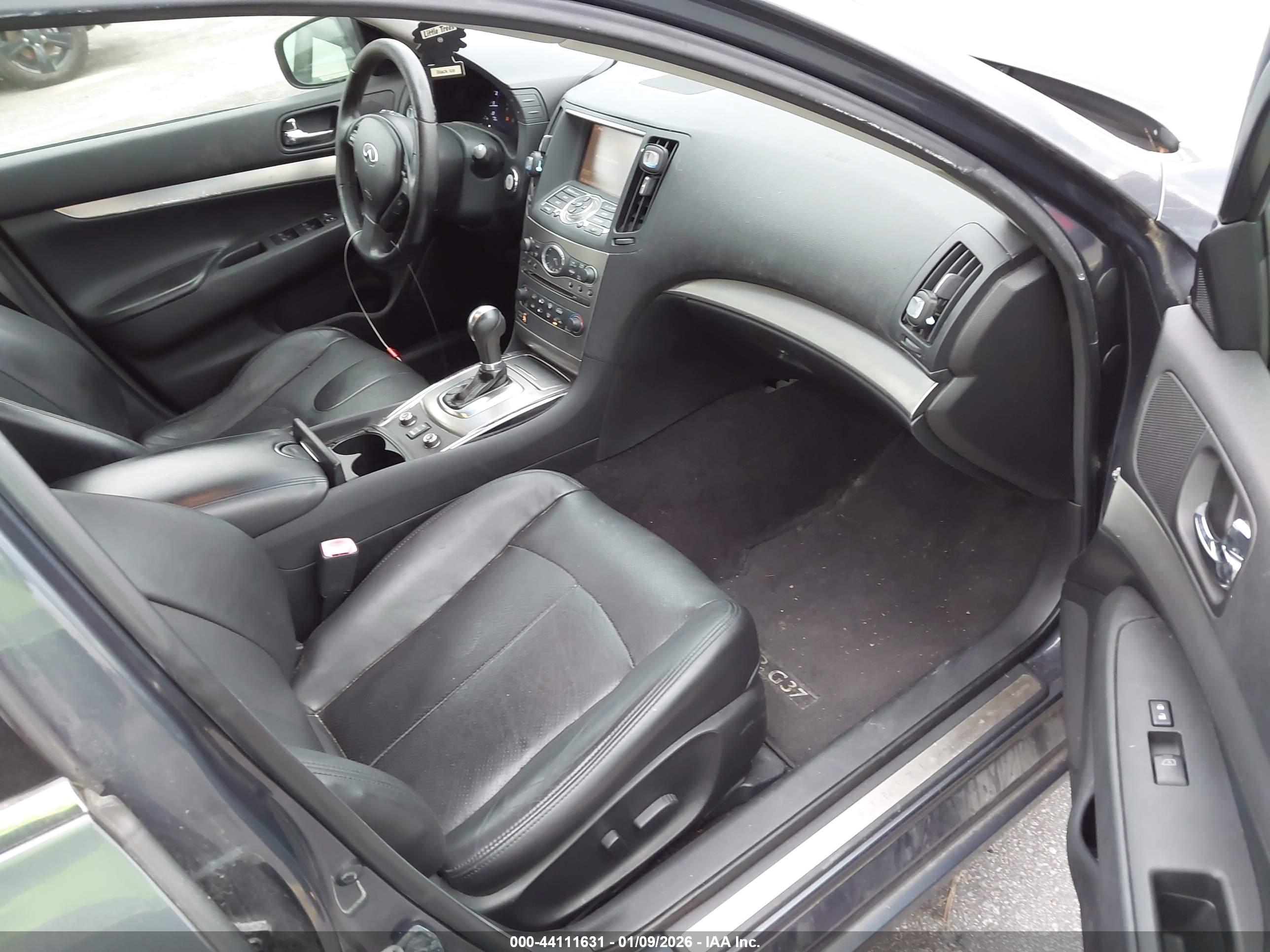 INFINITI G37X image 5