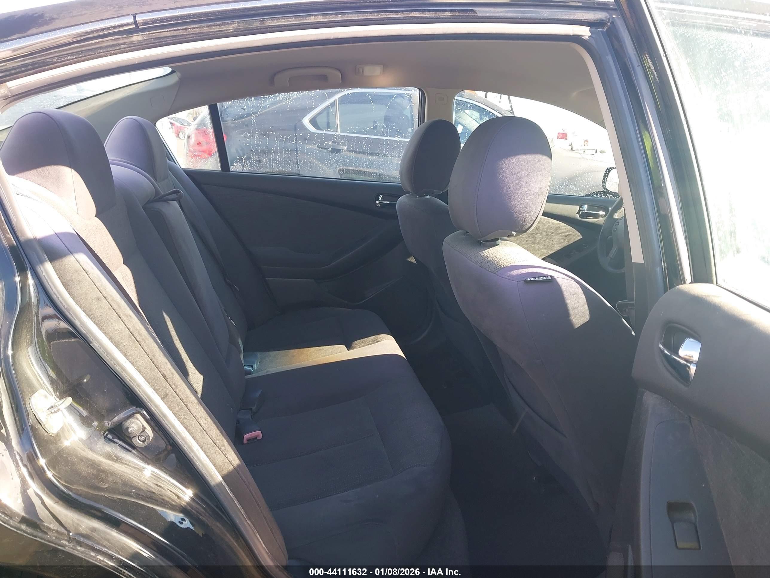 NISSAN ALTIMA image 8