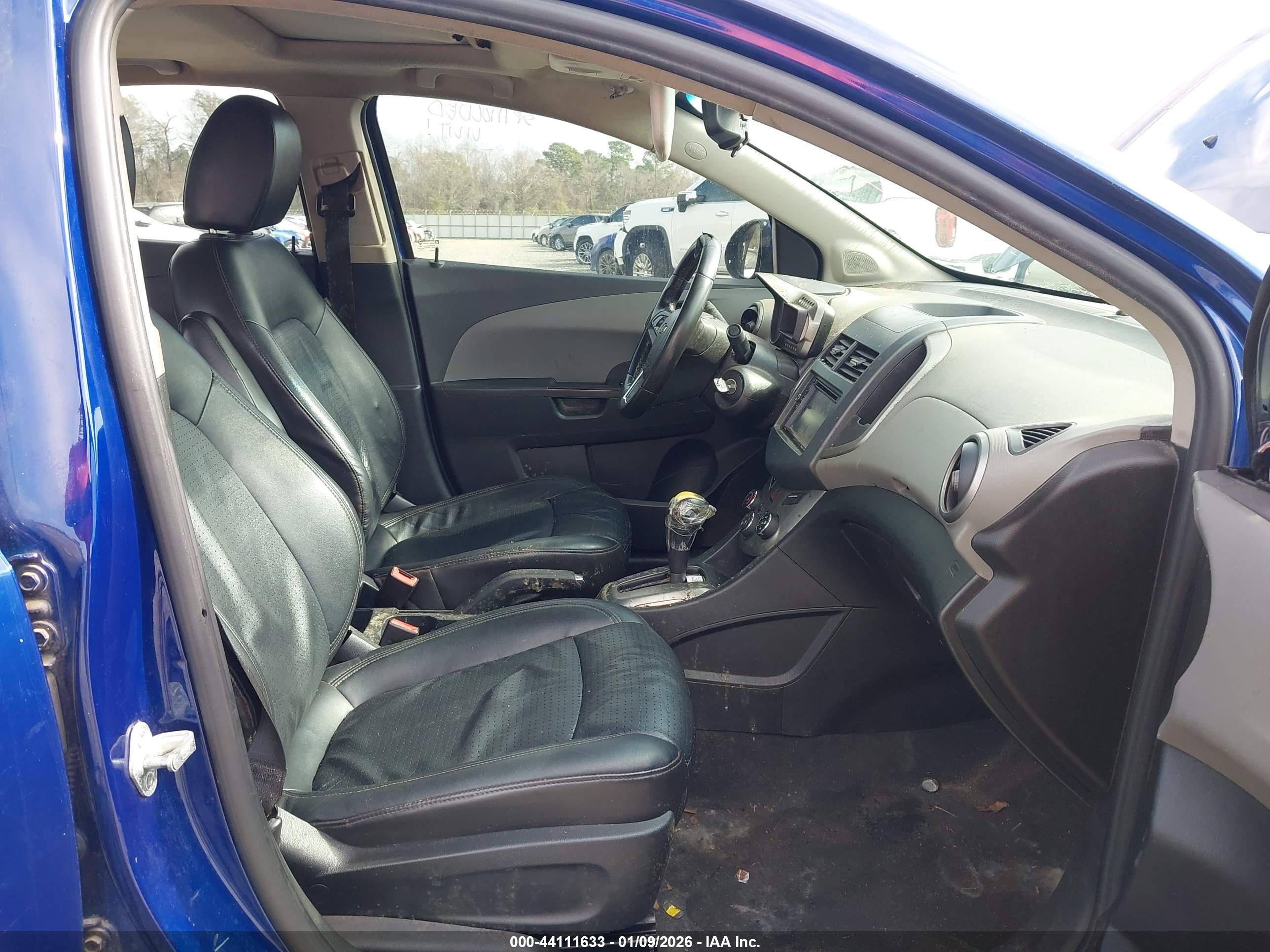 CHEVROLET SONIC image 5