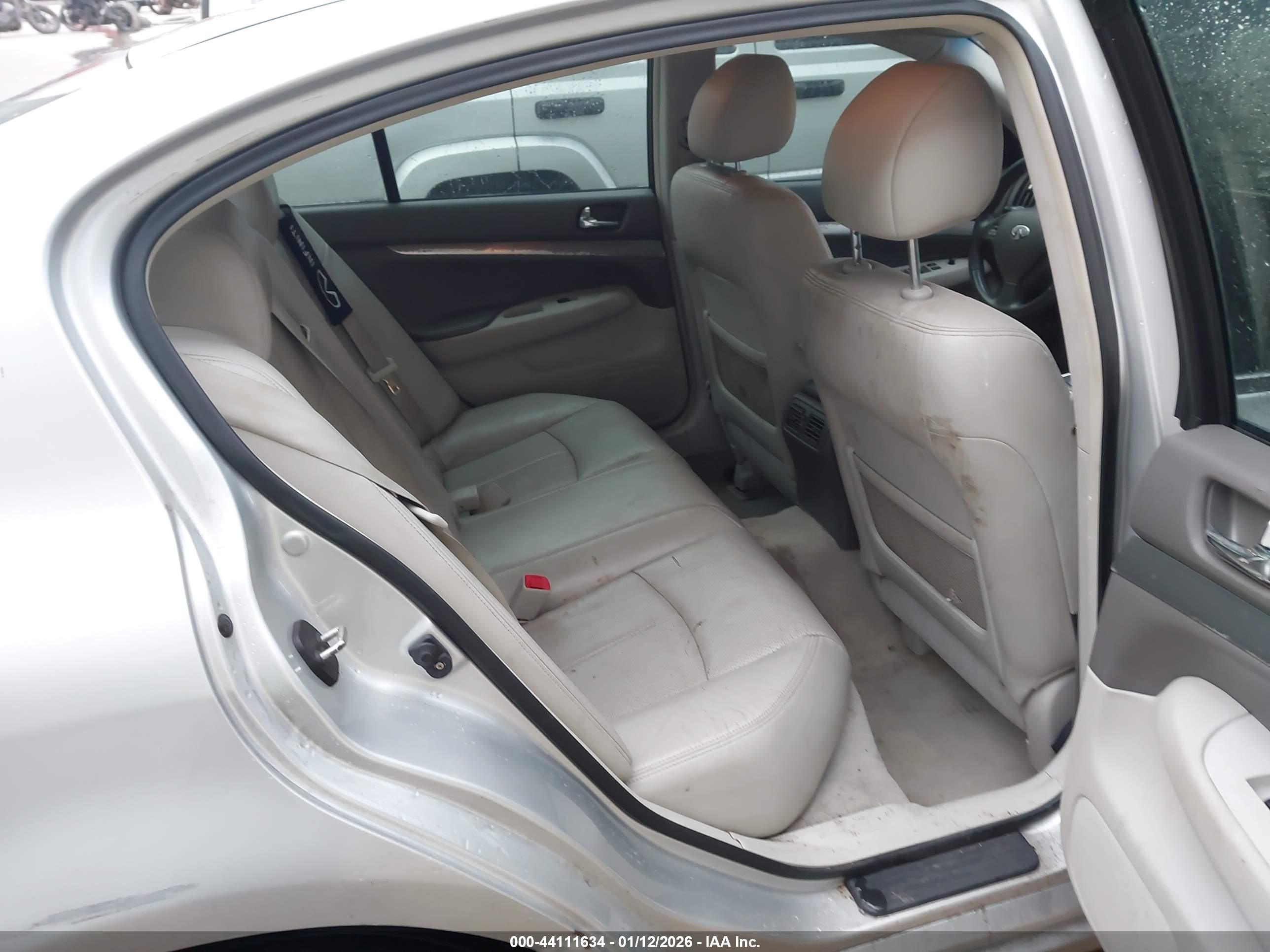 INFINITI G25X image 8