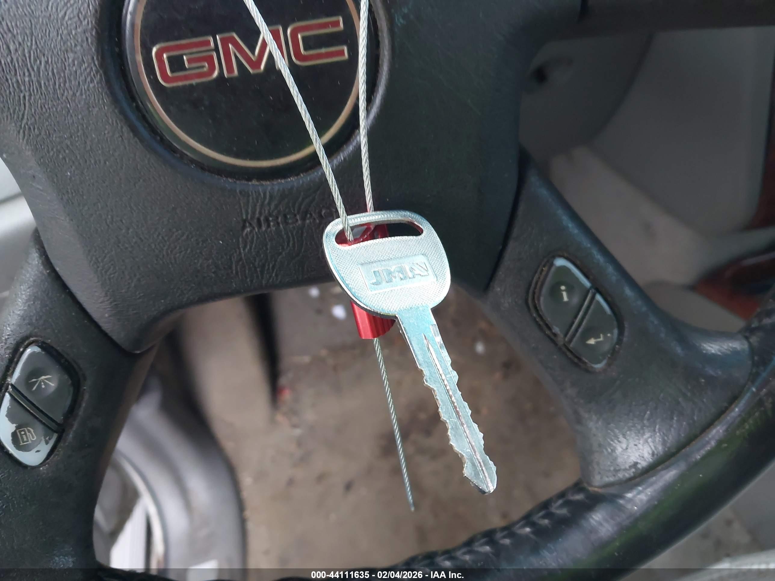 GMC ENVOY image 11