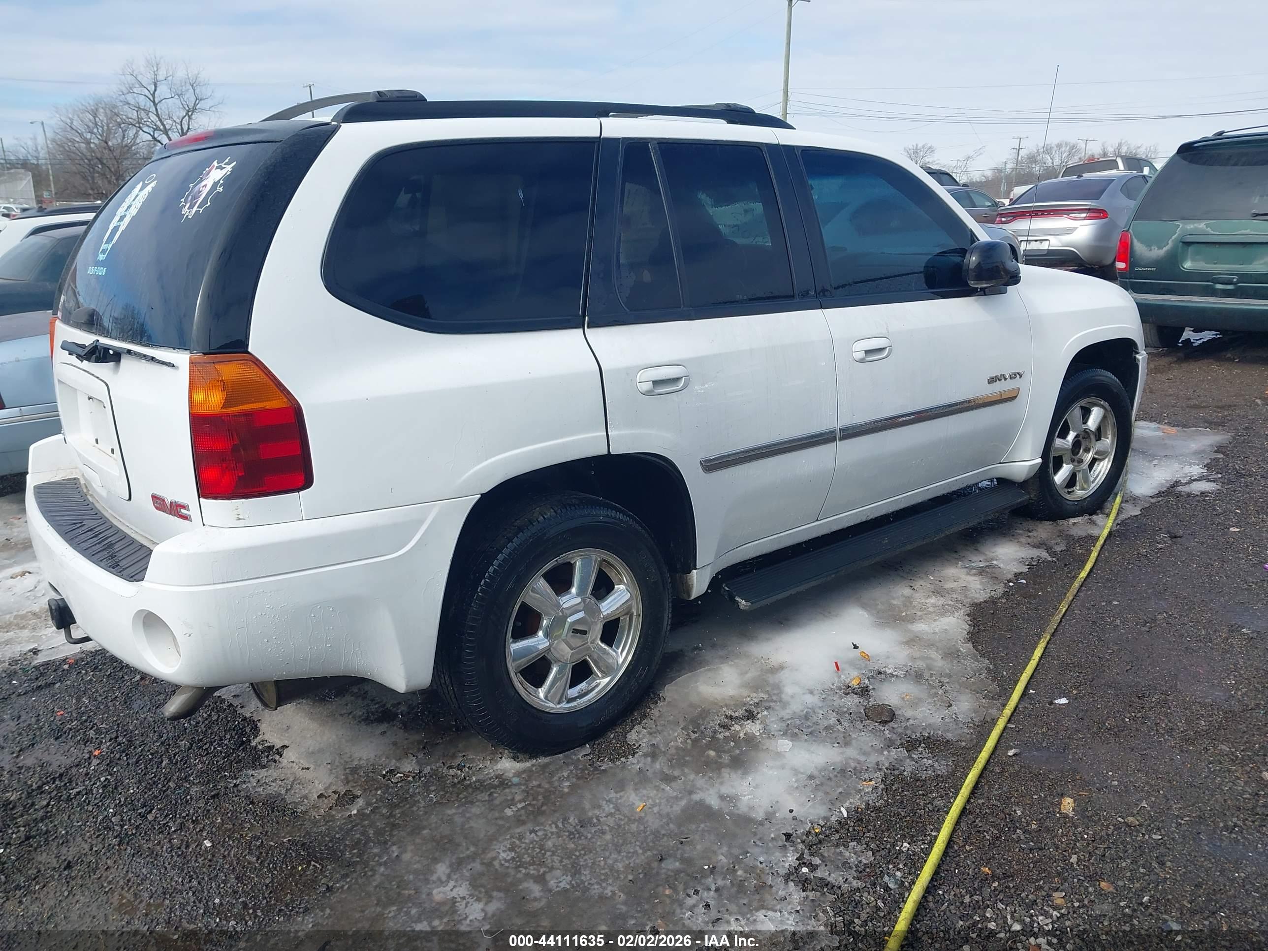 GMC ENVOY image 4