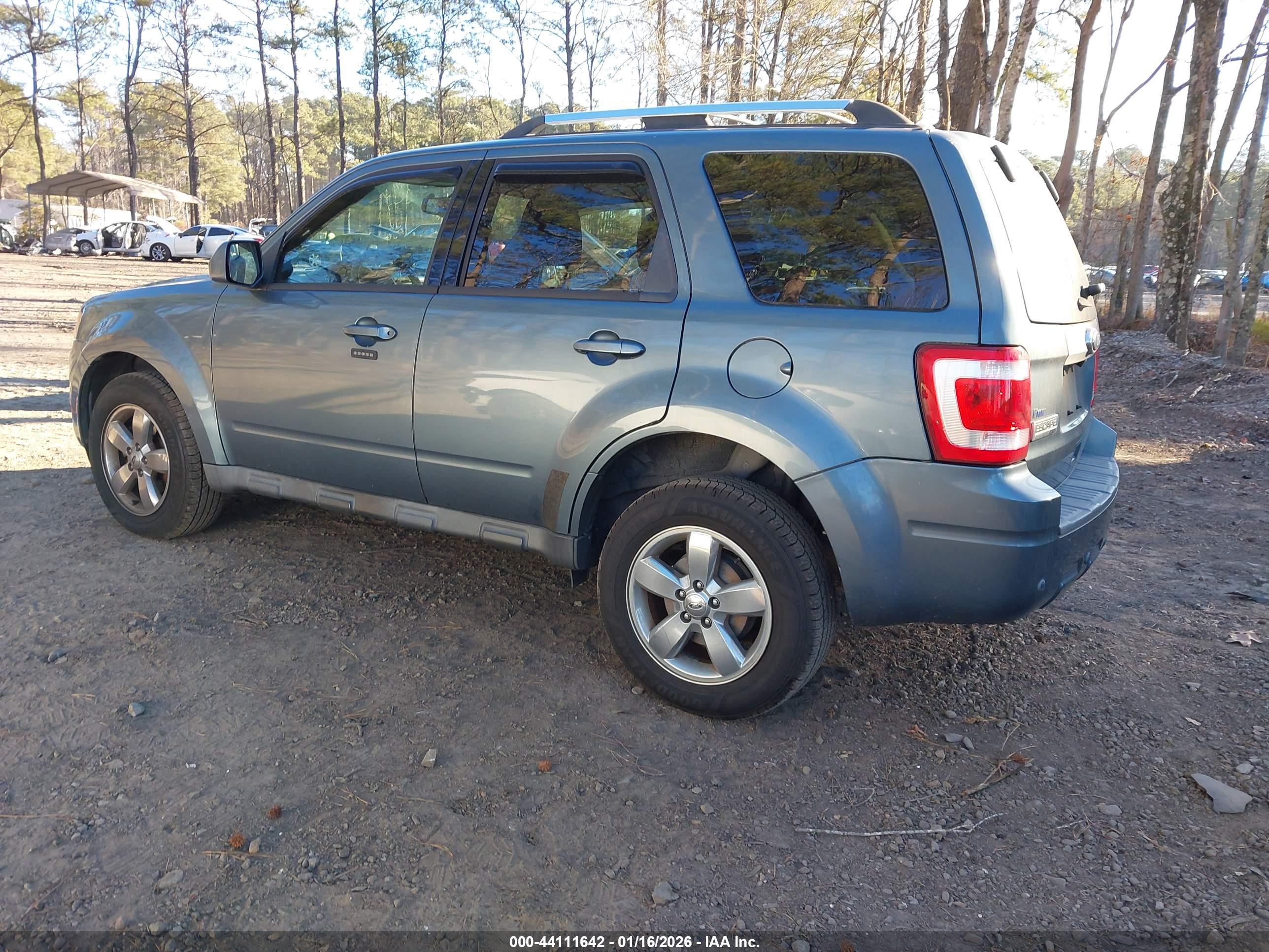 FORD ESCAPE image 3