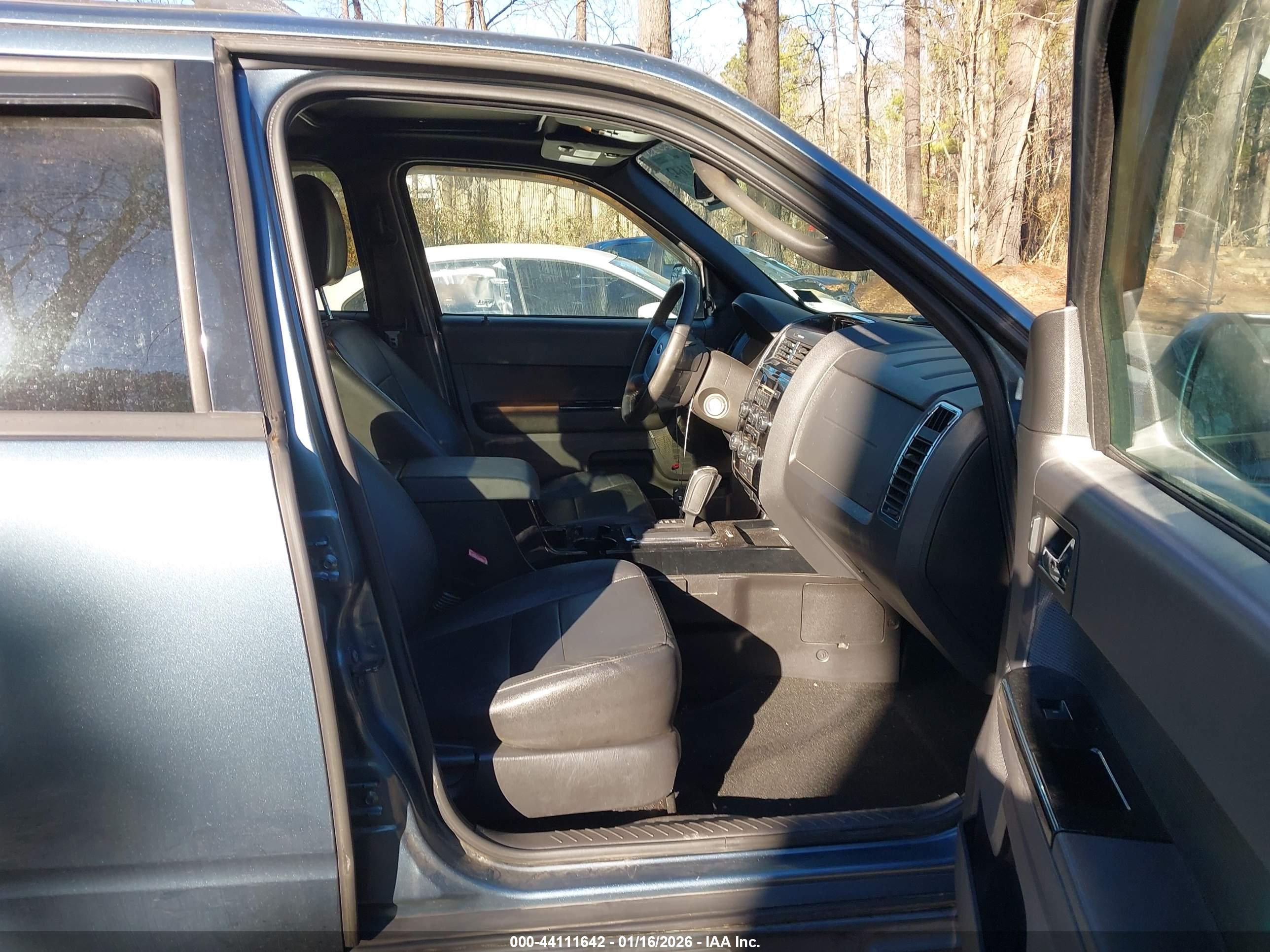 FORD ESCAPE image 5