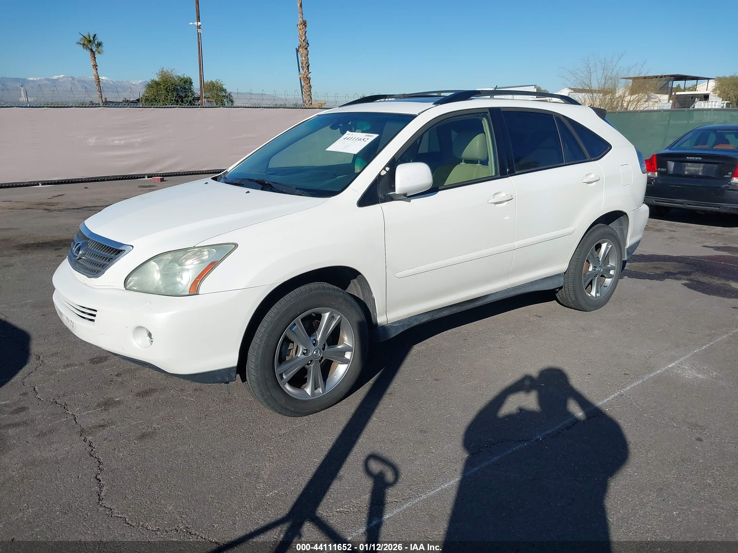 LEXUS RX image 2