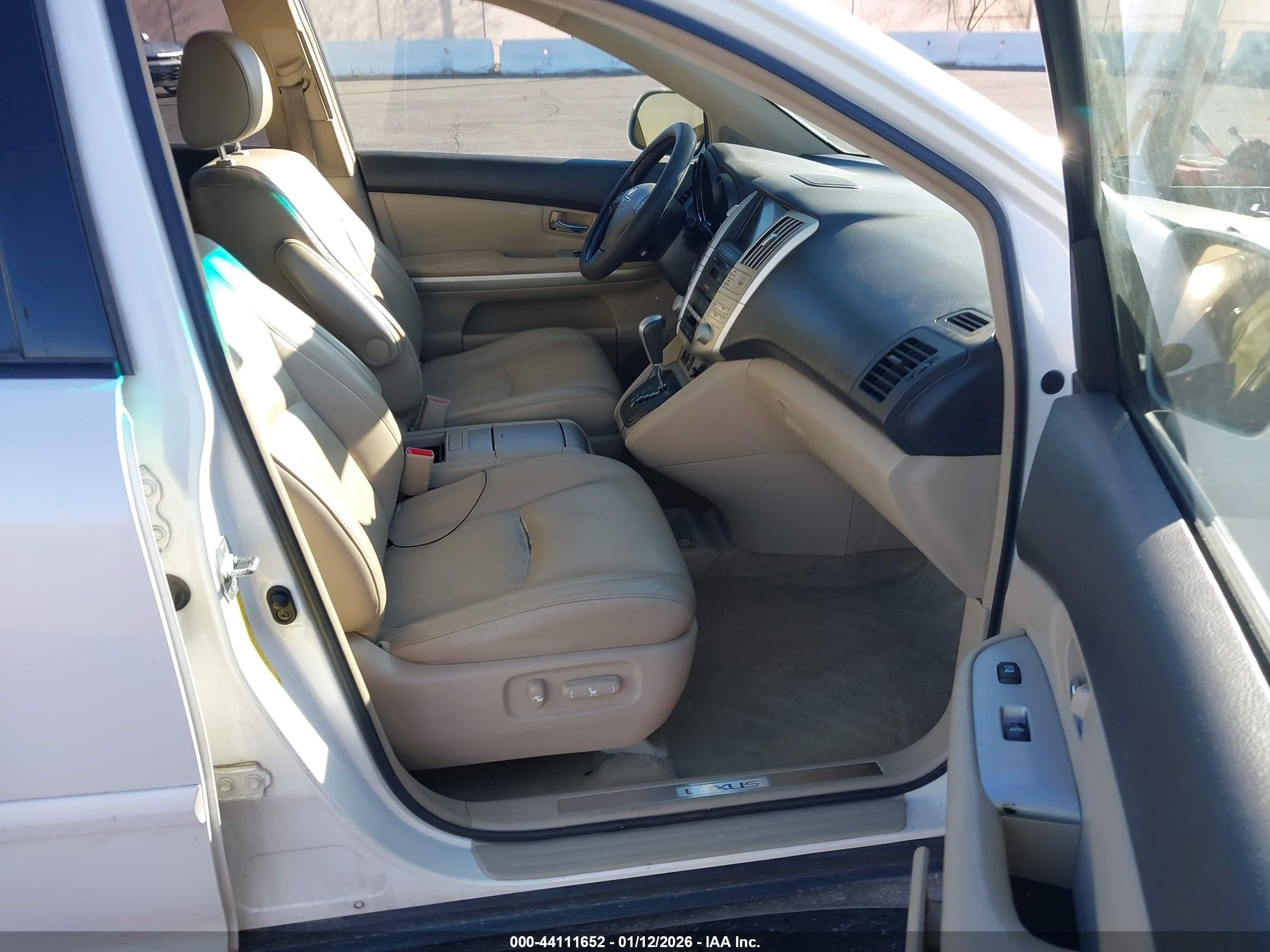 LEXUS RX image 5