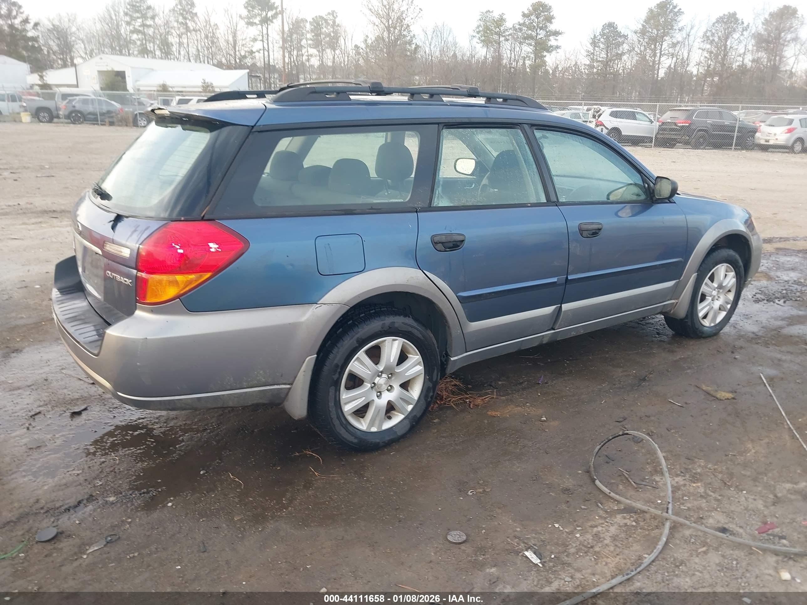 SUBARU OUTBACK image 4