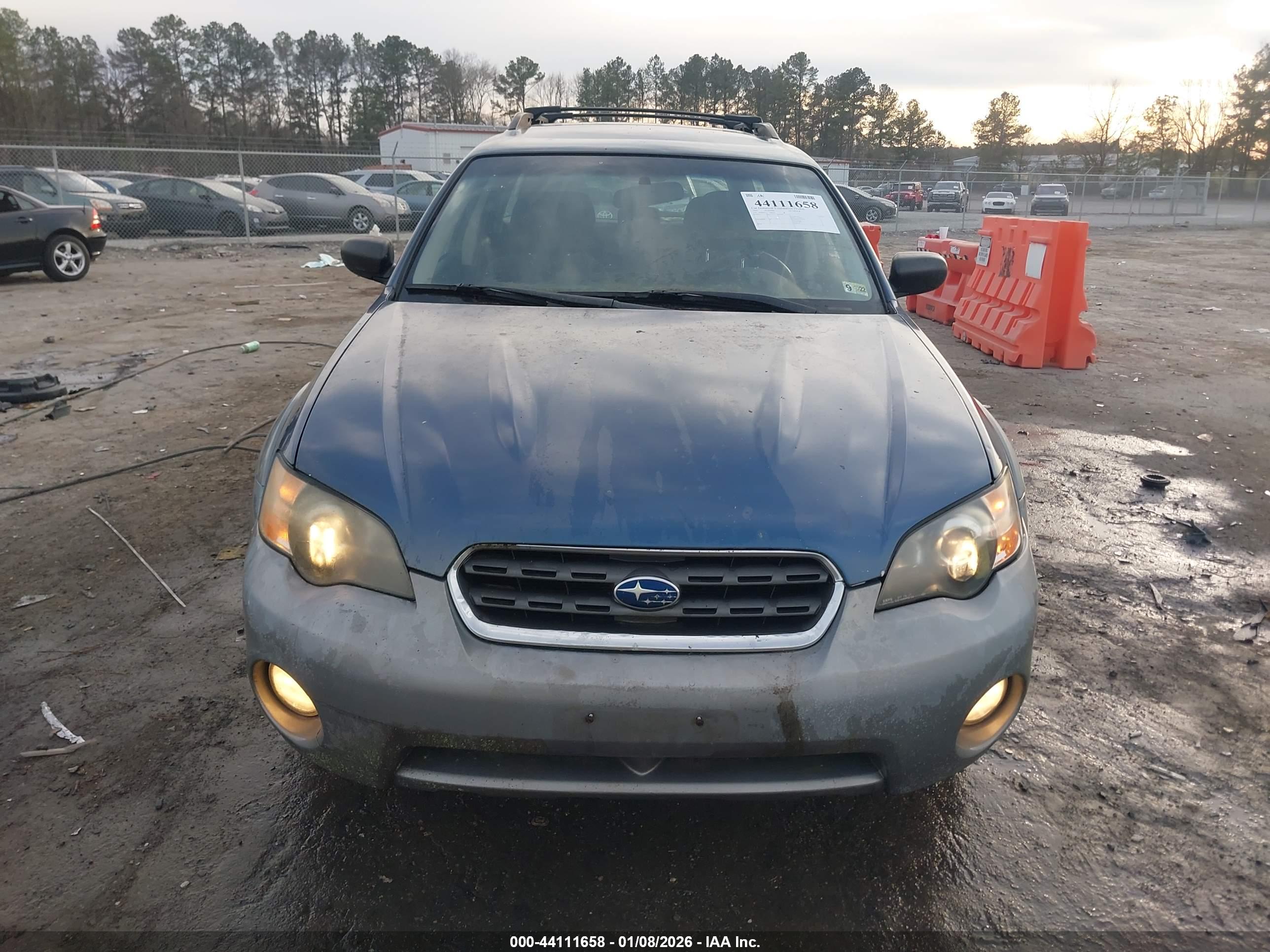 SUBARU OUTBACK image 6