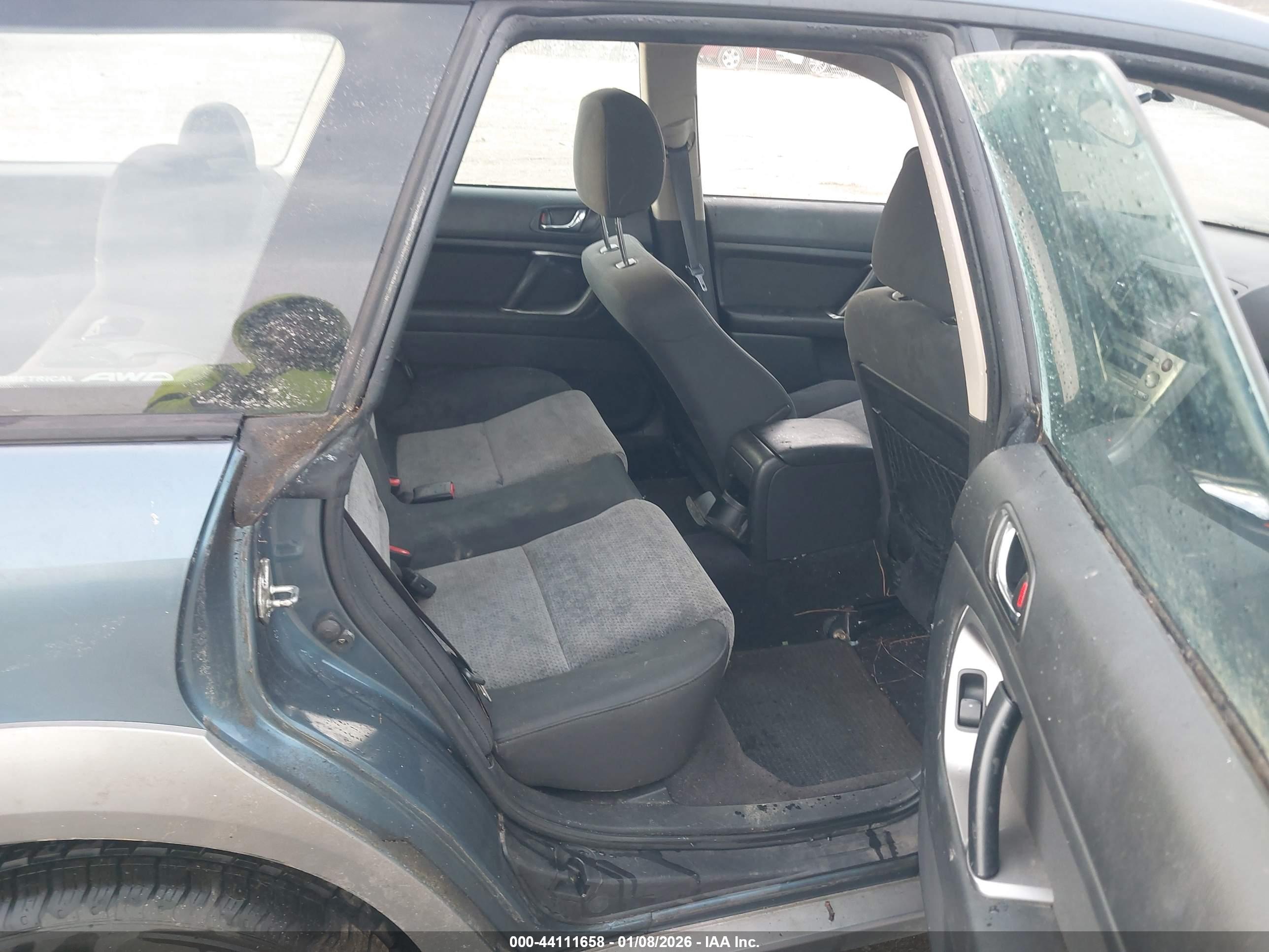 SUBARU OUTBACK image 8