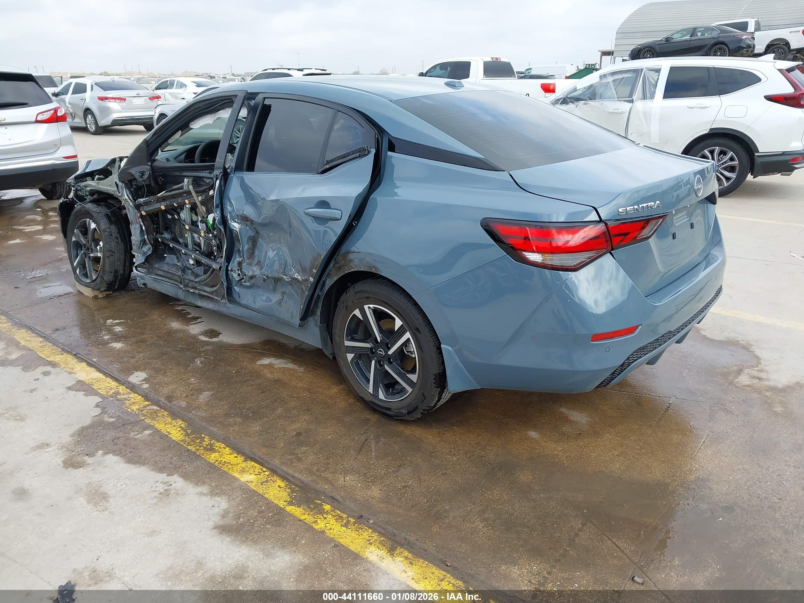 NISSAN SENTRA image 3