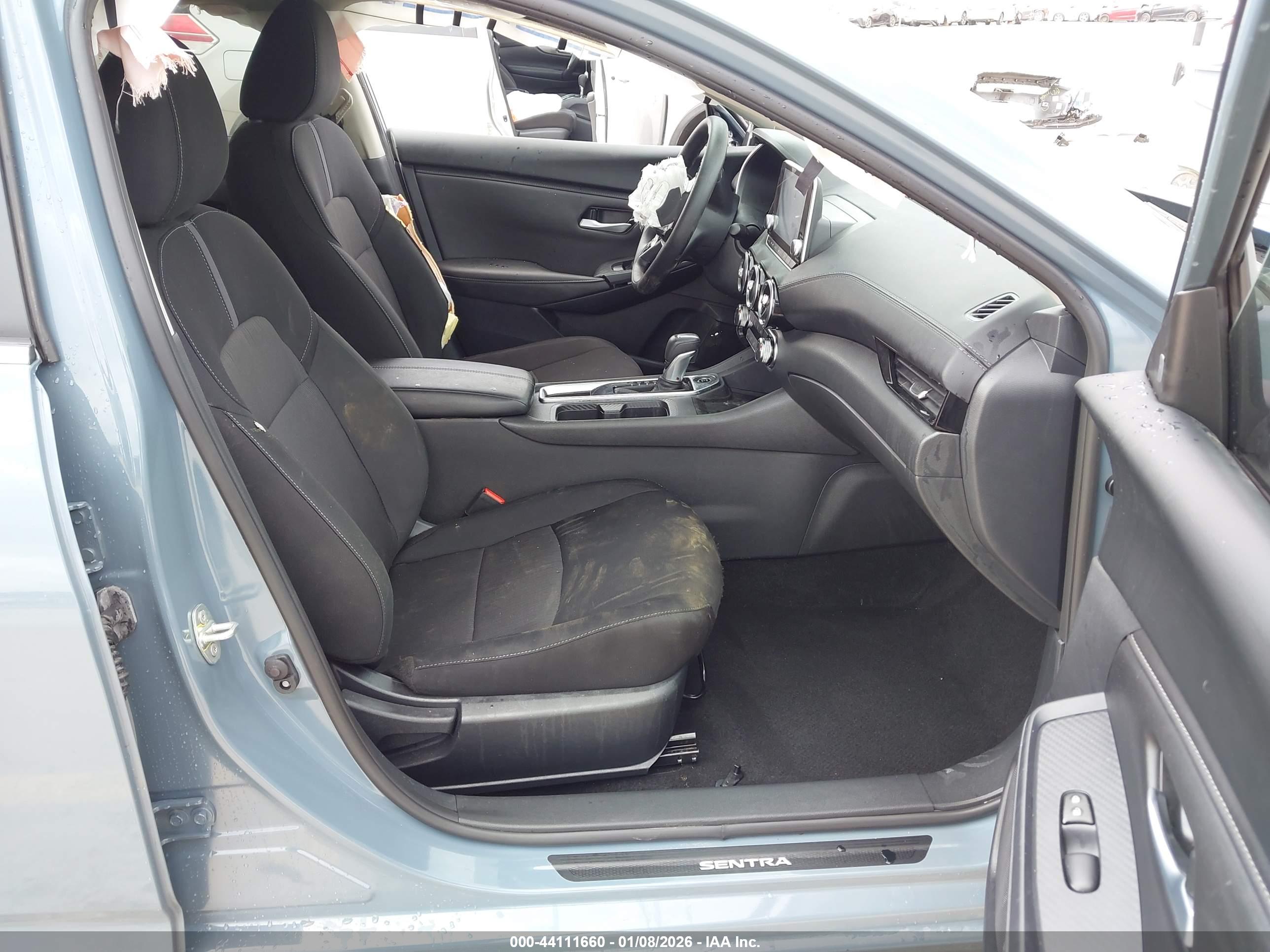 NISSAN SENTRA image 5